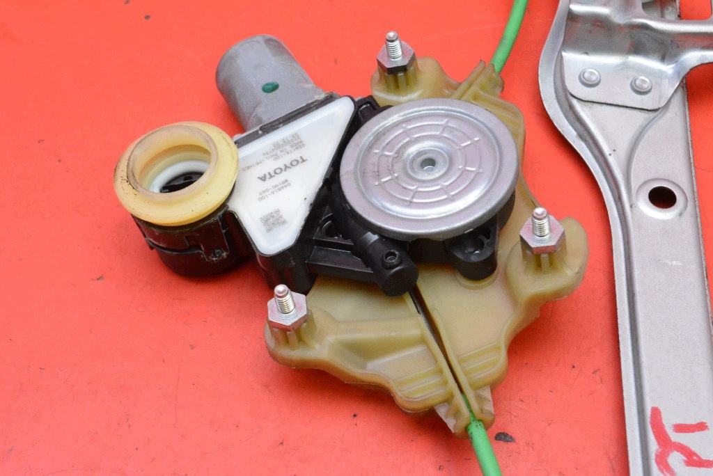 window regulator right rear part EU 69830-02731-B TOYOTA COROLLA E21 sedan 18-25