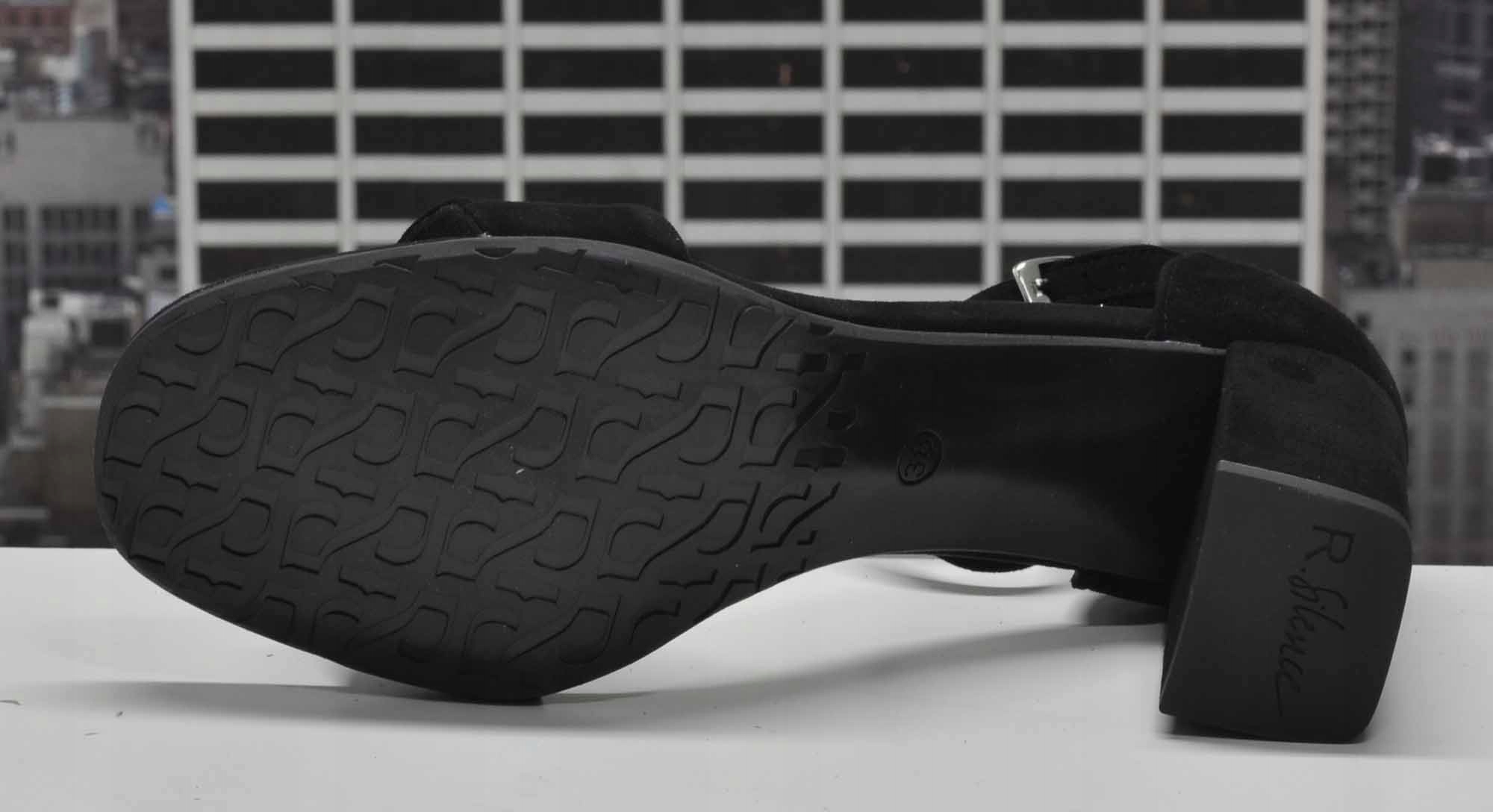 RYŁKO 9HD86_R7_14 CZARNE SANDAŁY R.39 Waga produktu z opakowaniem jednostkowym 1 kg