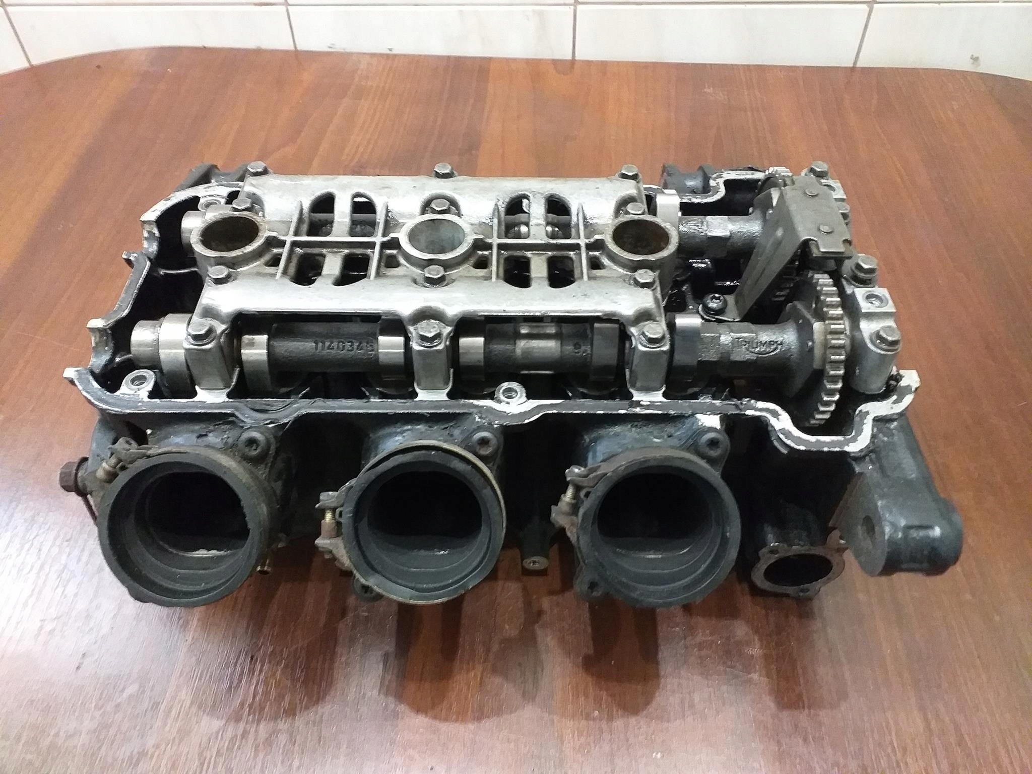 ГОЛОВКА ЦИЛИНДРА KPL TRIUMPH 955I SPRINT