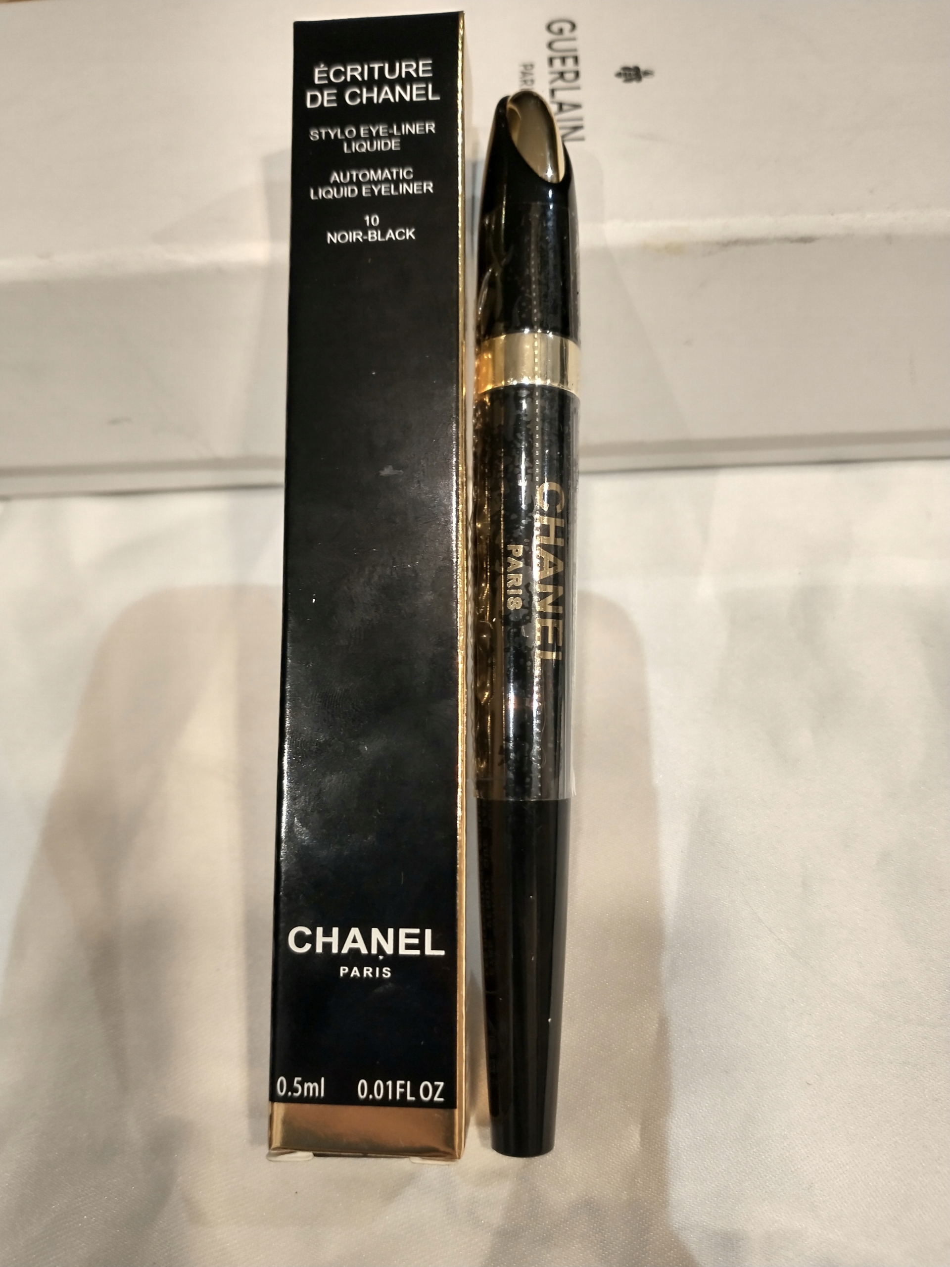 Nowy czarny e liner do oczu Chanel