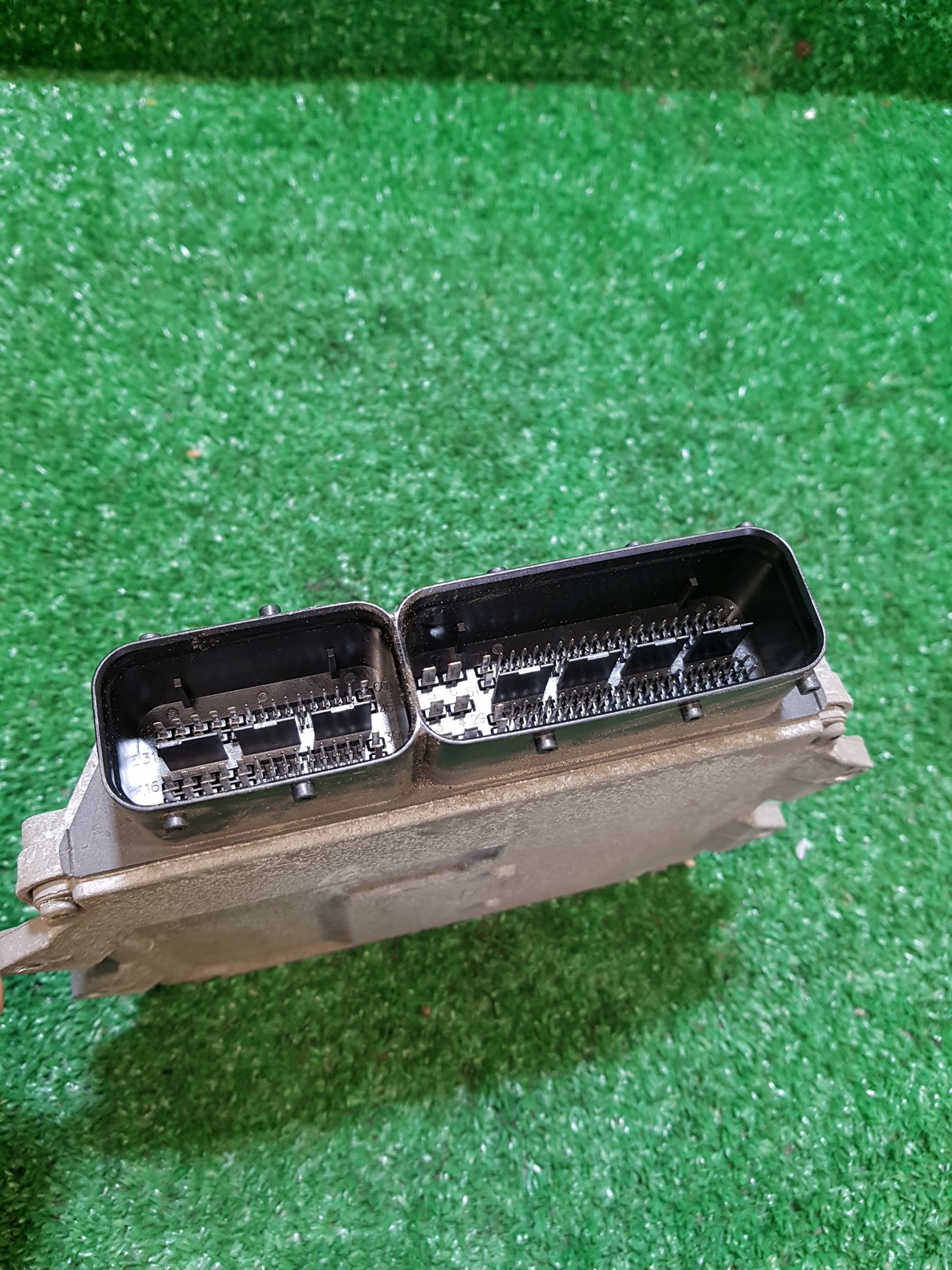 computer of the engine control unit FIAT DOBLO 2 51862582