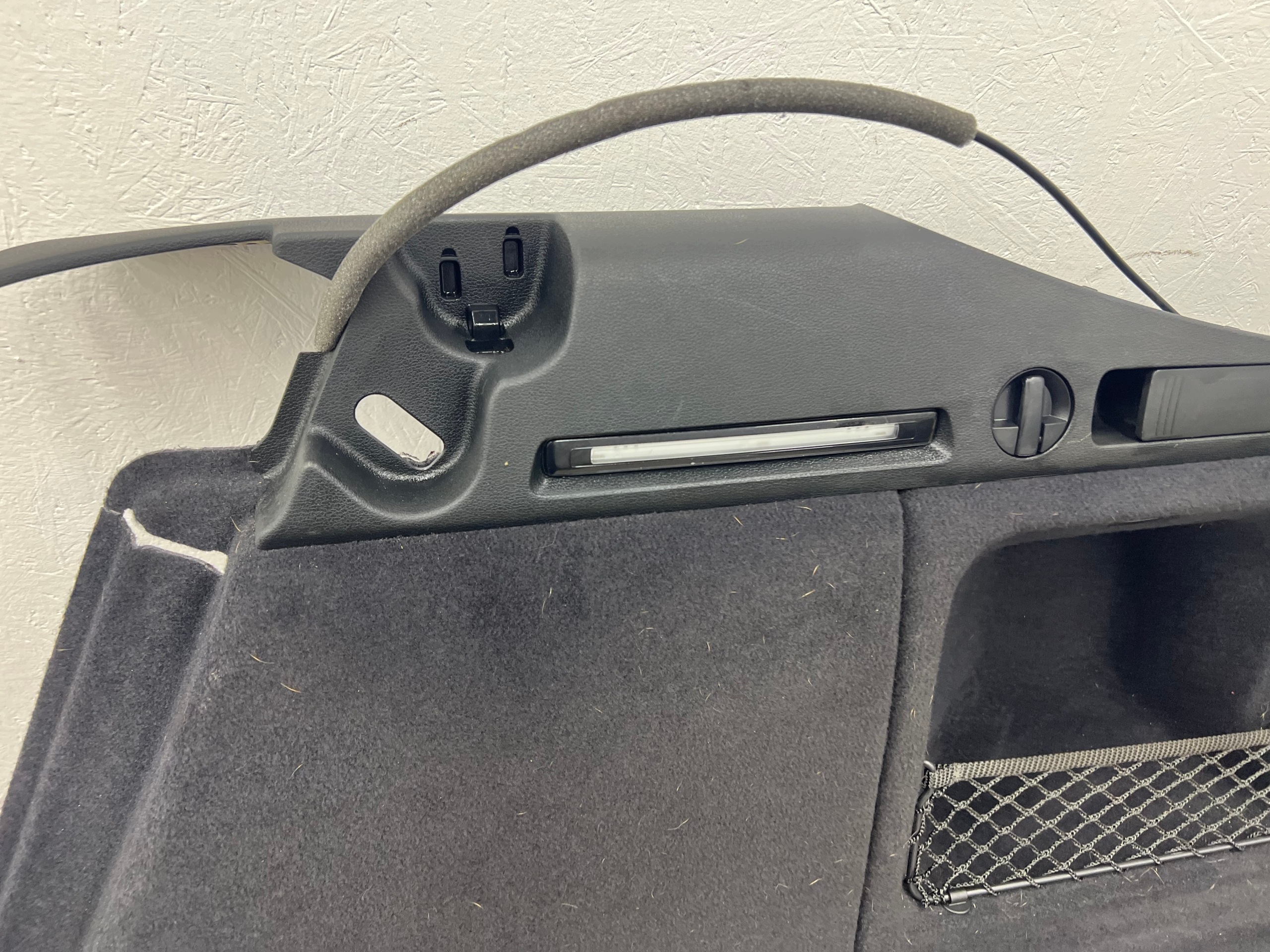 boot upholstery right AUDI A4 B9 Kombi 8W9863880H cover