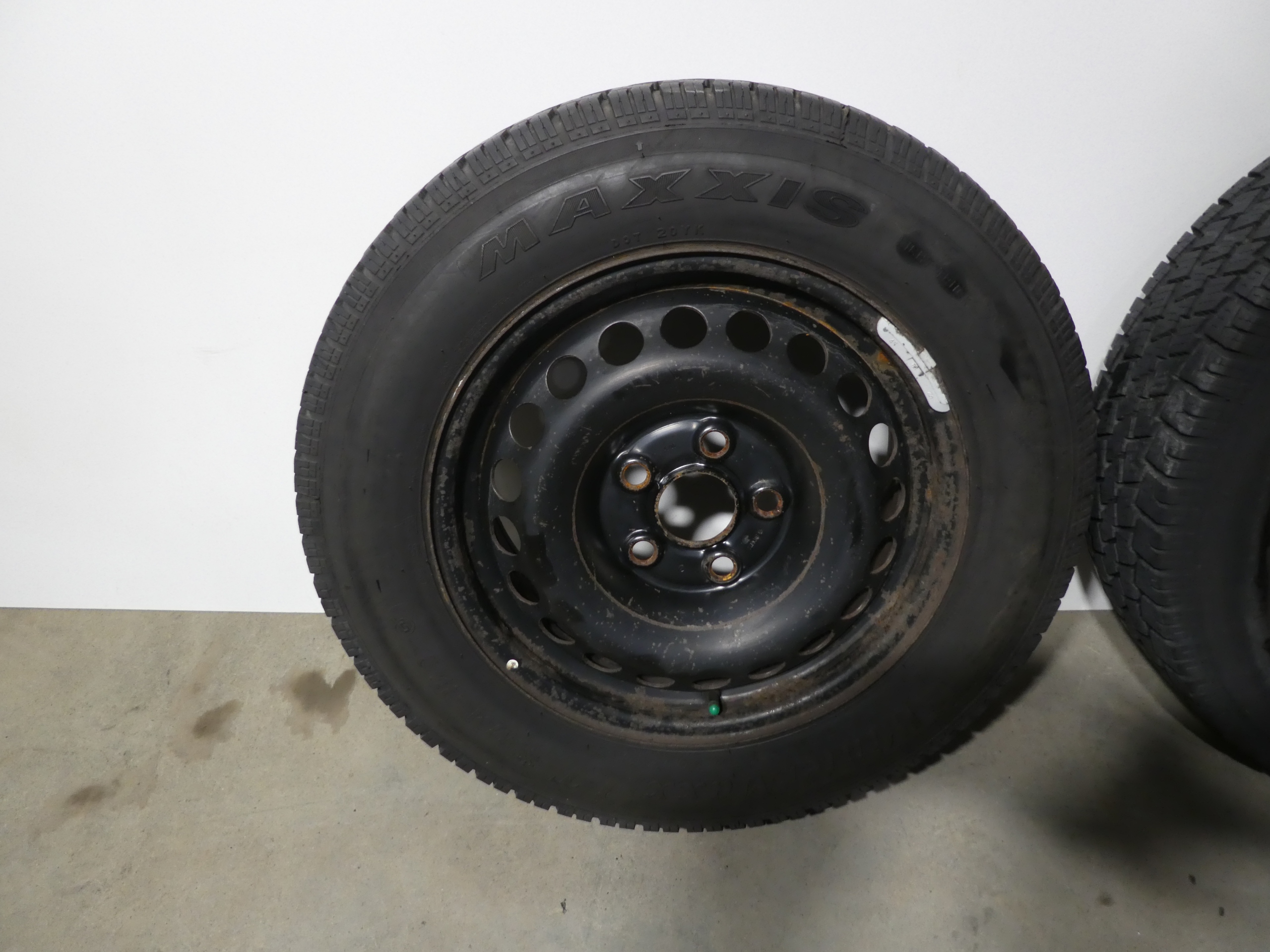 2X wheels discs tyres 7H0601027D VW T5 T6 205/65/R16C 2017R