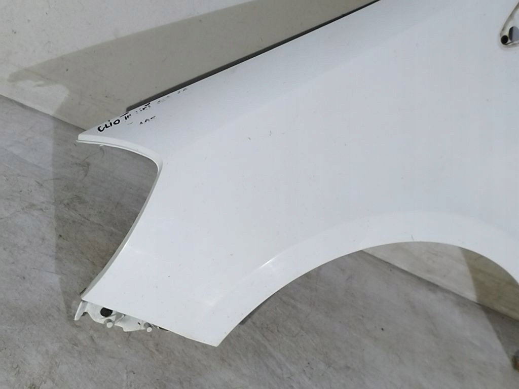 Renault Clio III 3 lift parafango sinistra (185) OV369