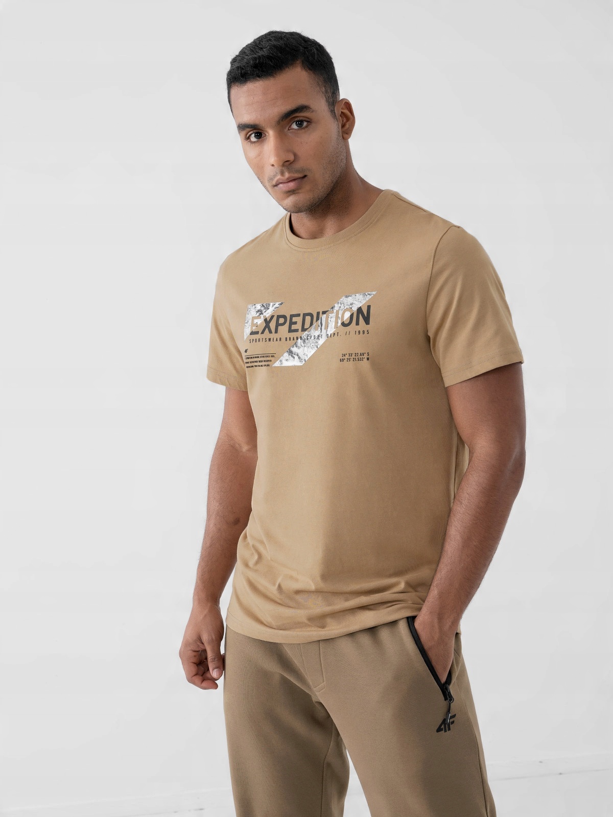 

Koszulka T- shirt 4F H4Z21-TSM025-S-82S
