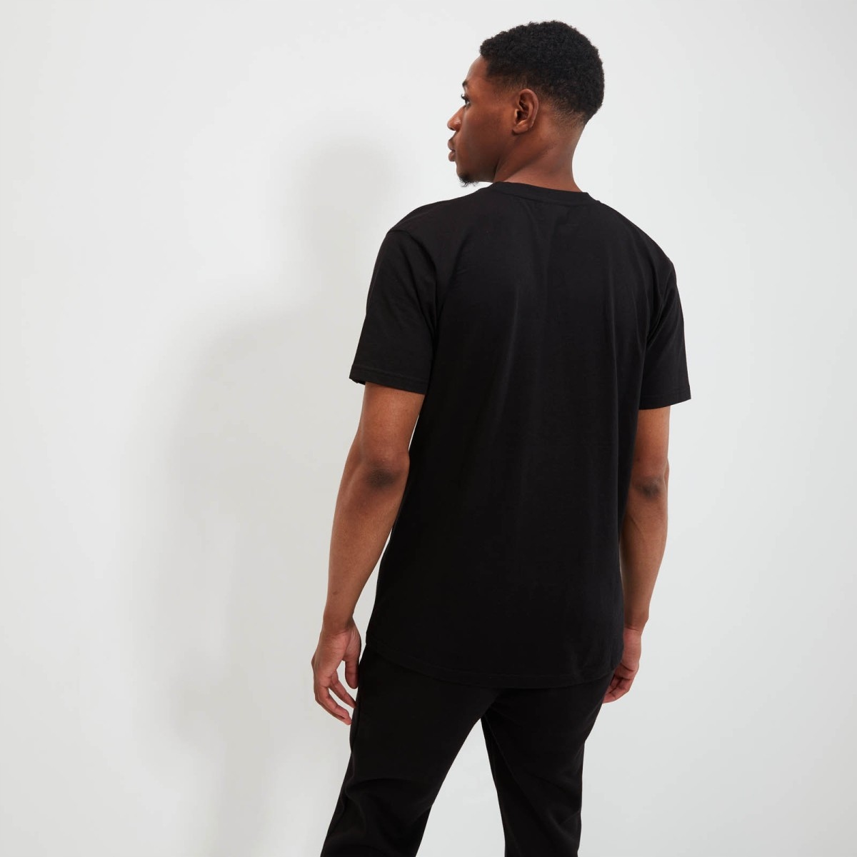 ELLESSE Koszulka T-shirt OLLIO TEE Black / M Marka Ellesse