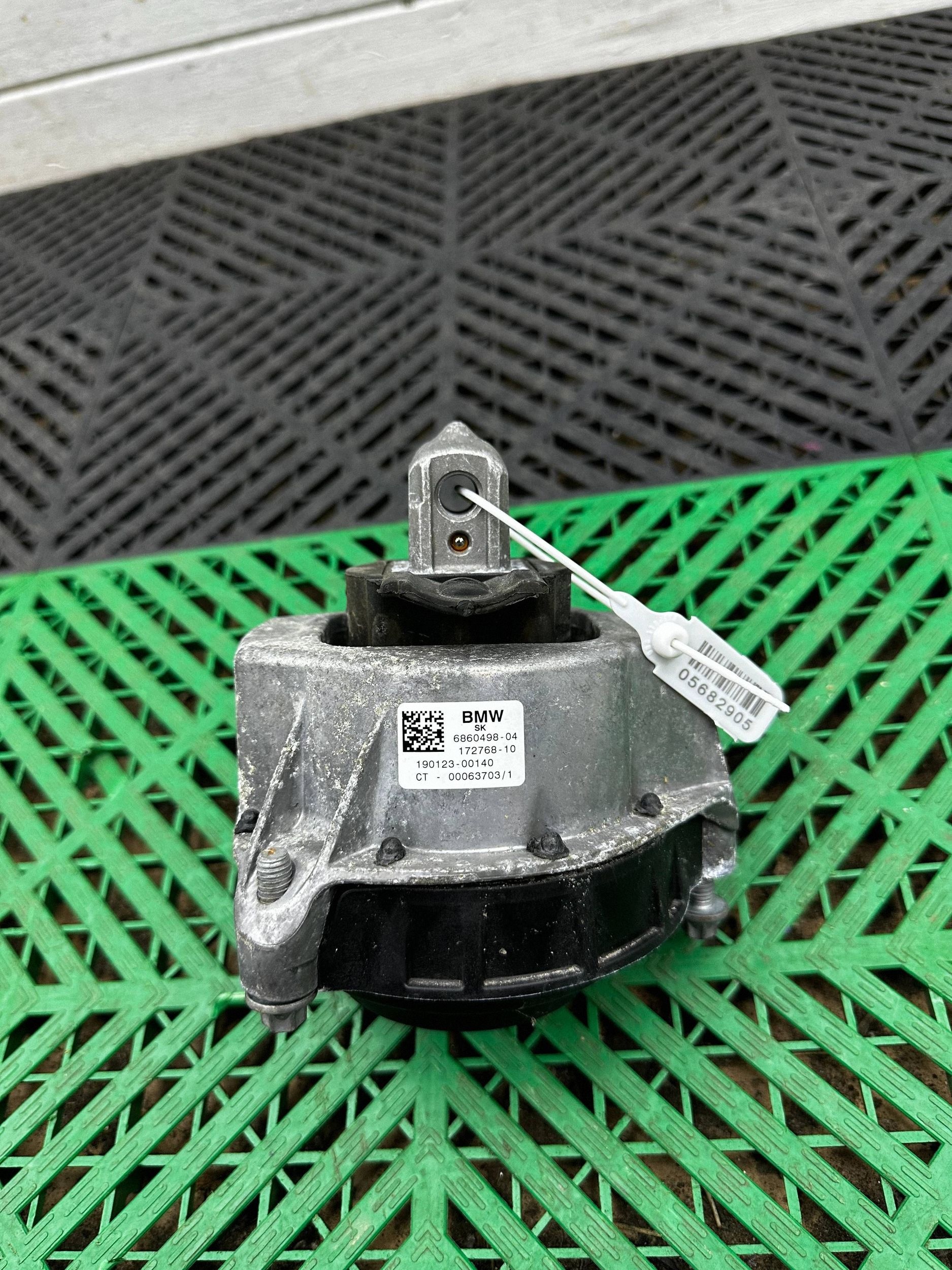 engine mount BMW 3 G20 G21 6860498