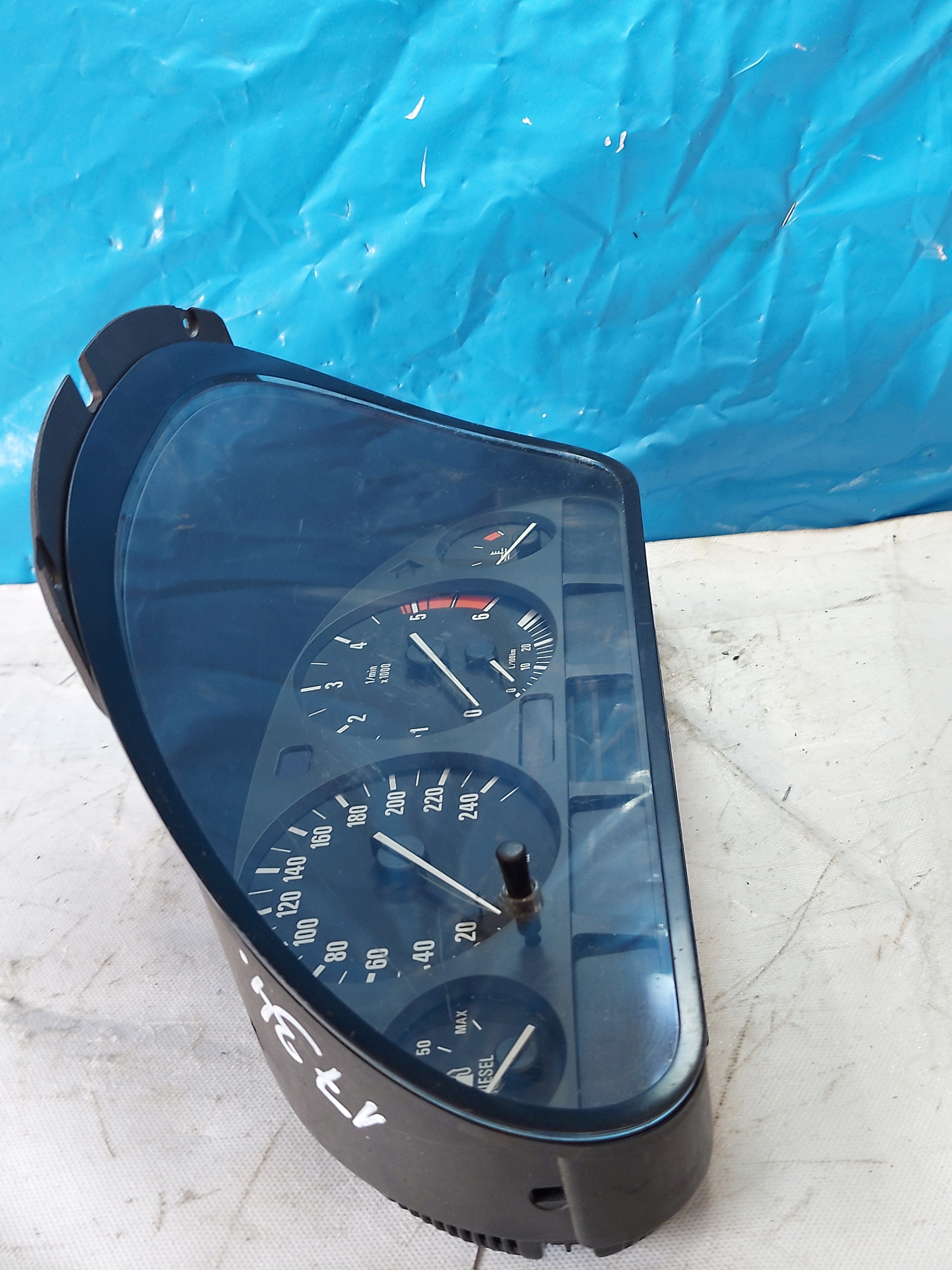 dials clock BMW 5 E39 525TDS 62118375675