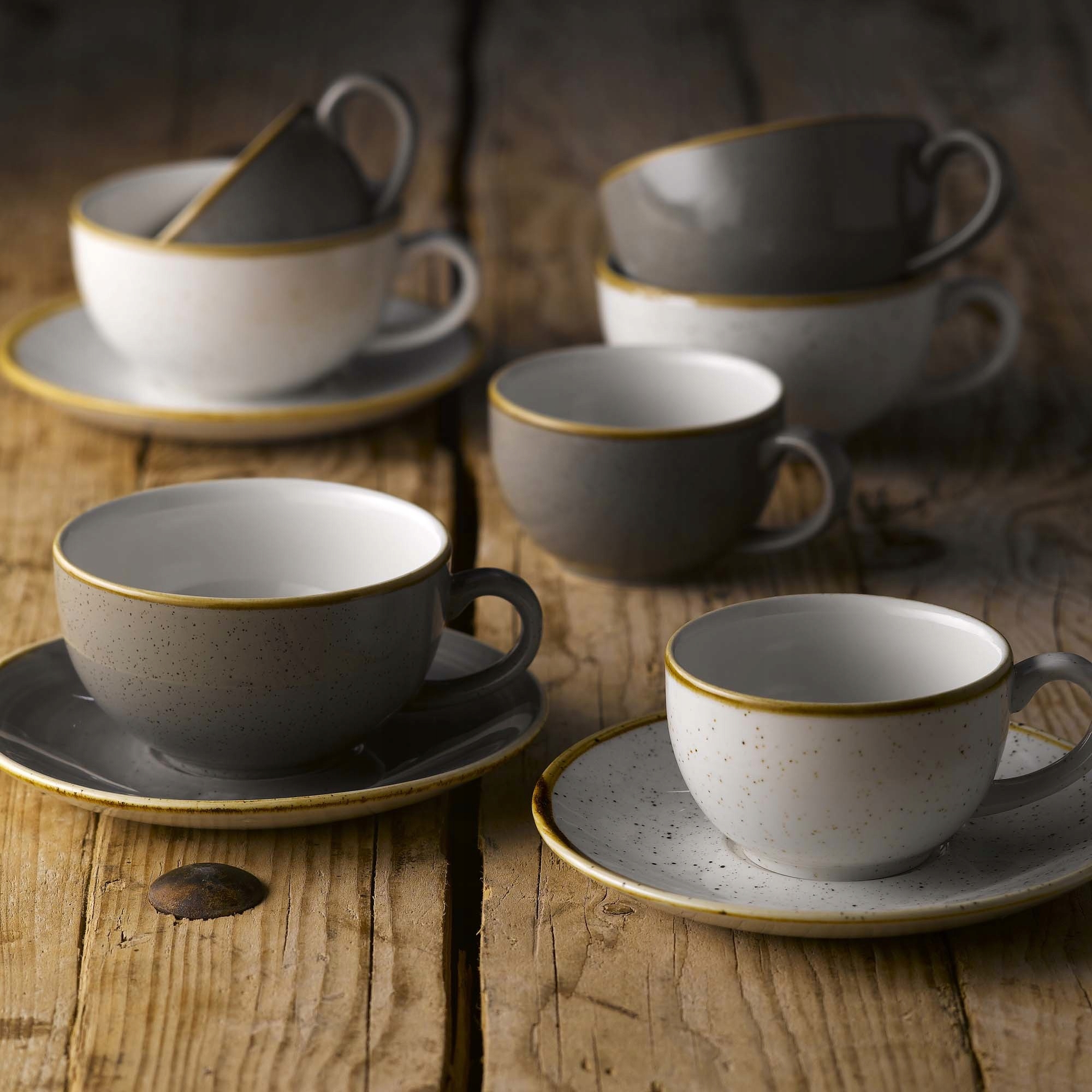 Fine Dine spodek filiżanki espresso Pepercorn Grey Marka Churchill