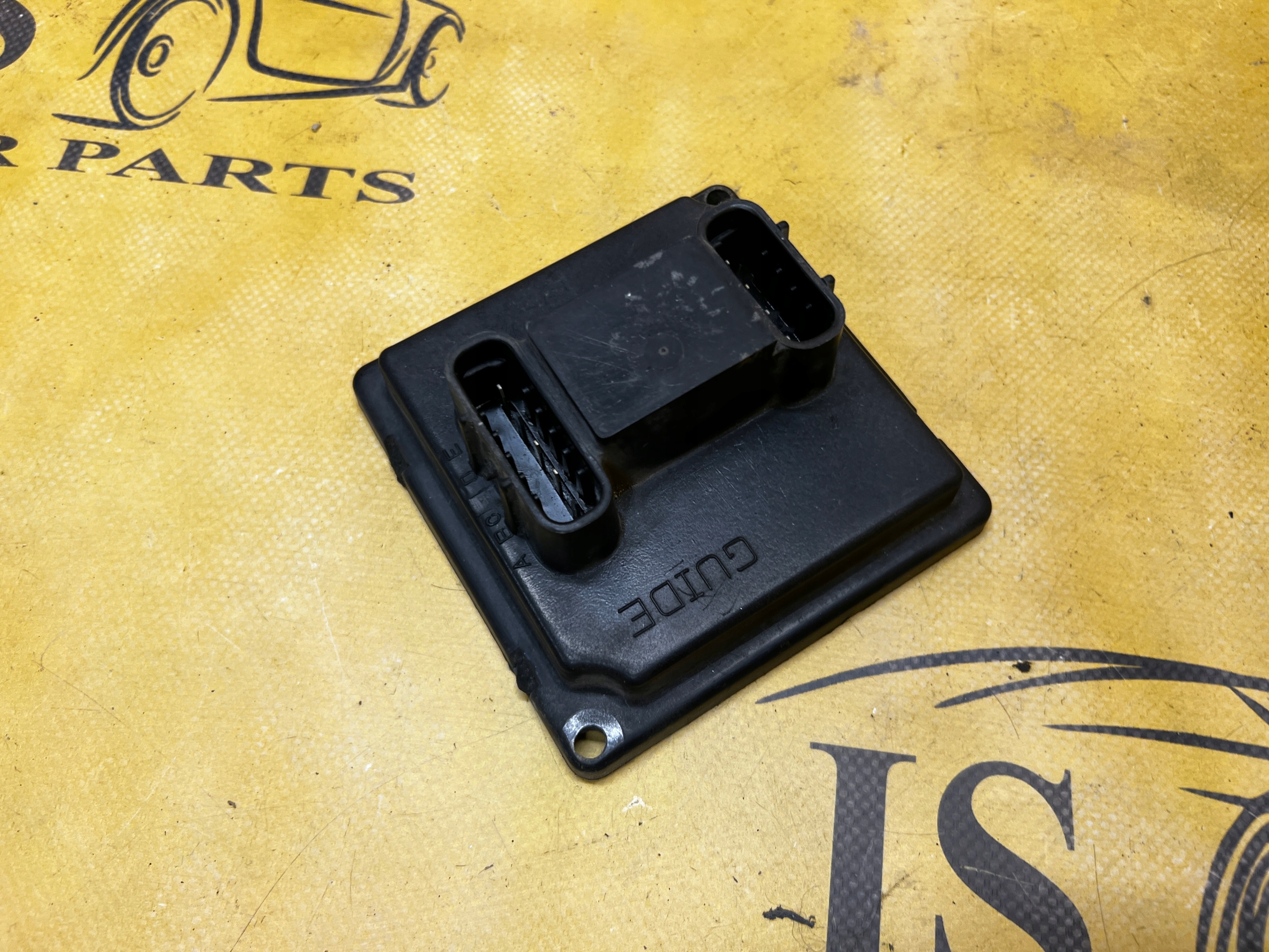 MODUŁ STEROWNIK ŚWIATEŁ LAMP CHEVROLET CORVETTE C5 97-04