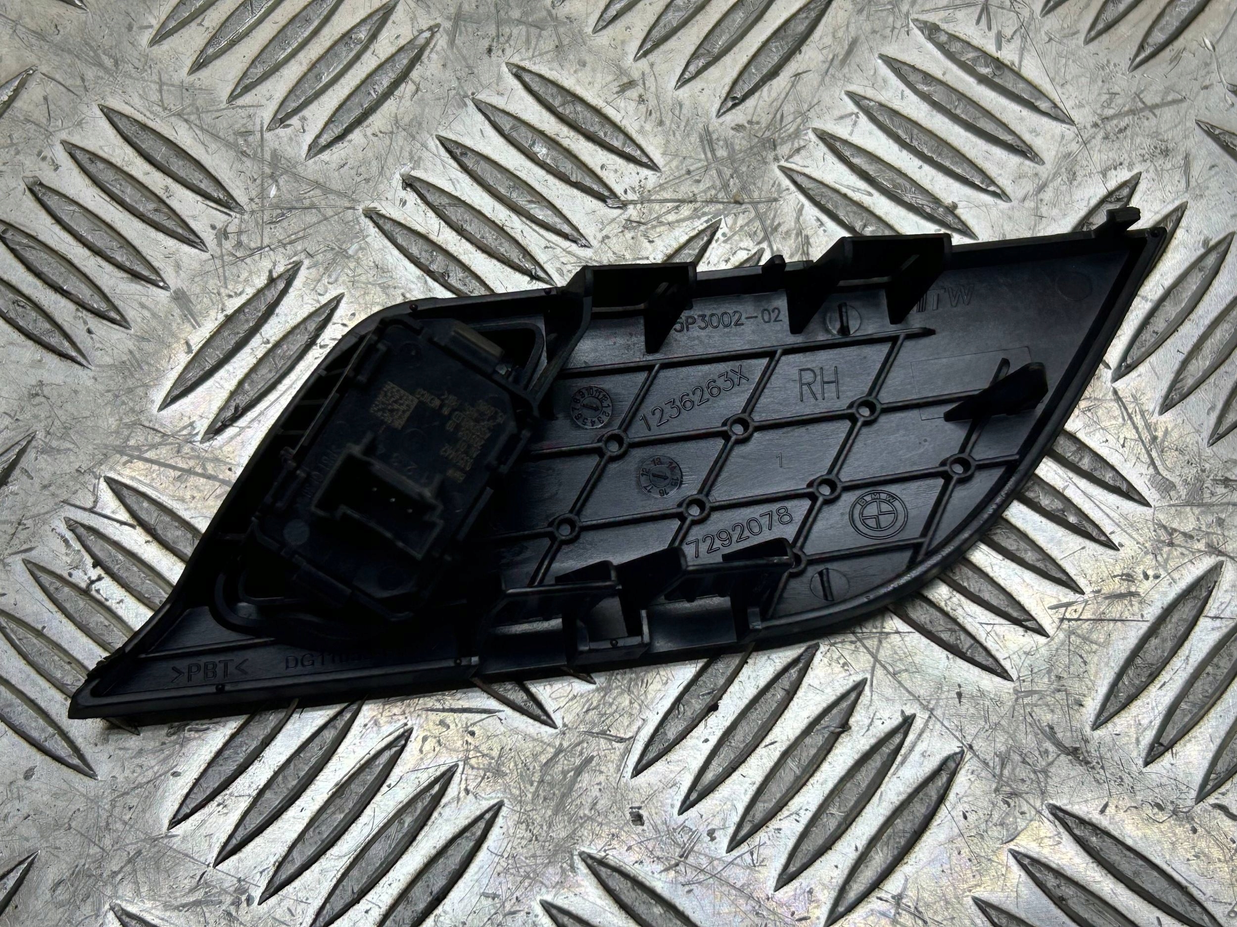 button central of a lock BMW X5 F15 2015 9350442