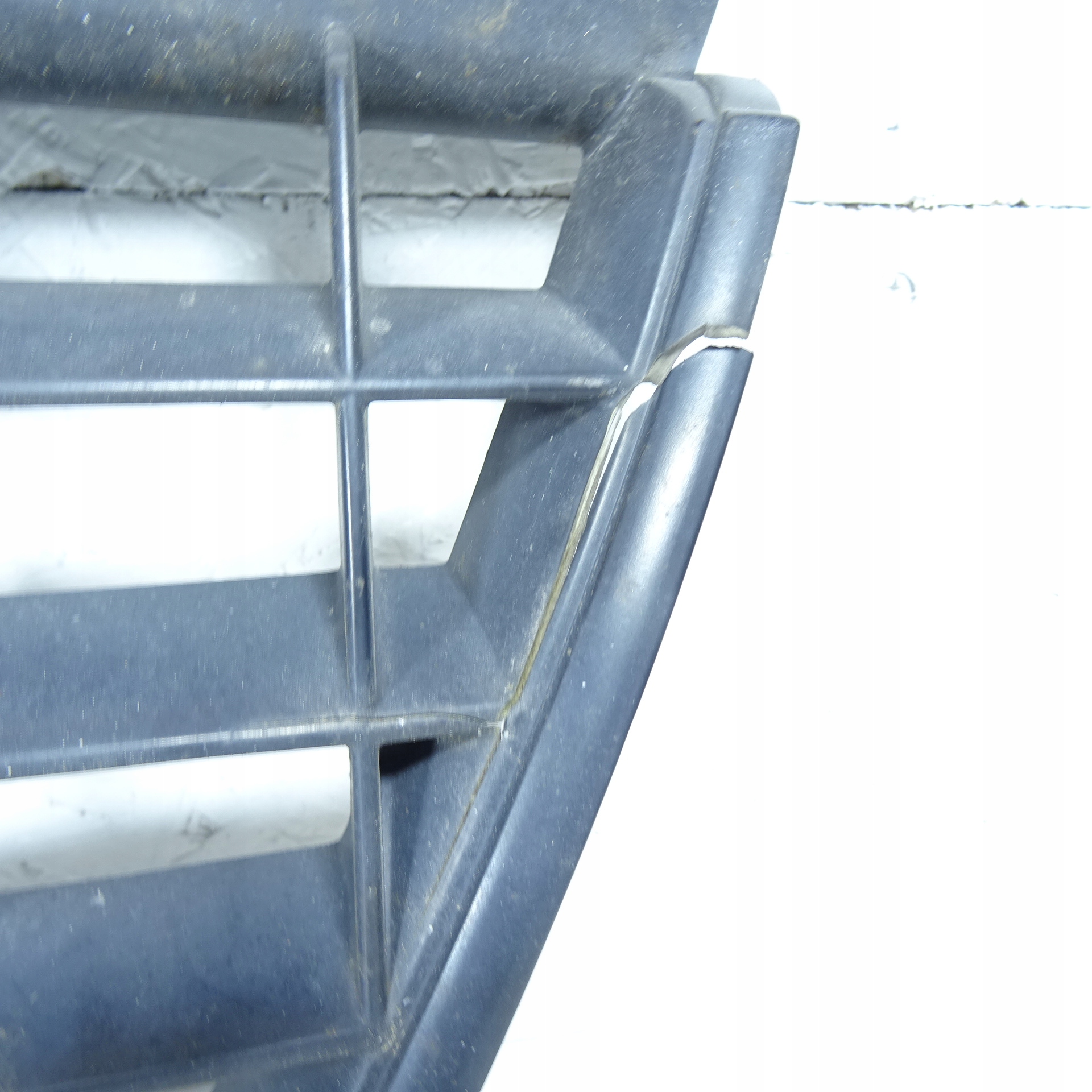 FORD EXPLORER III Grille 5L24-8200-AAW
