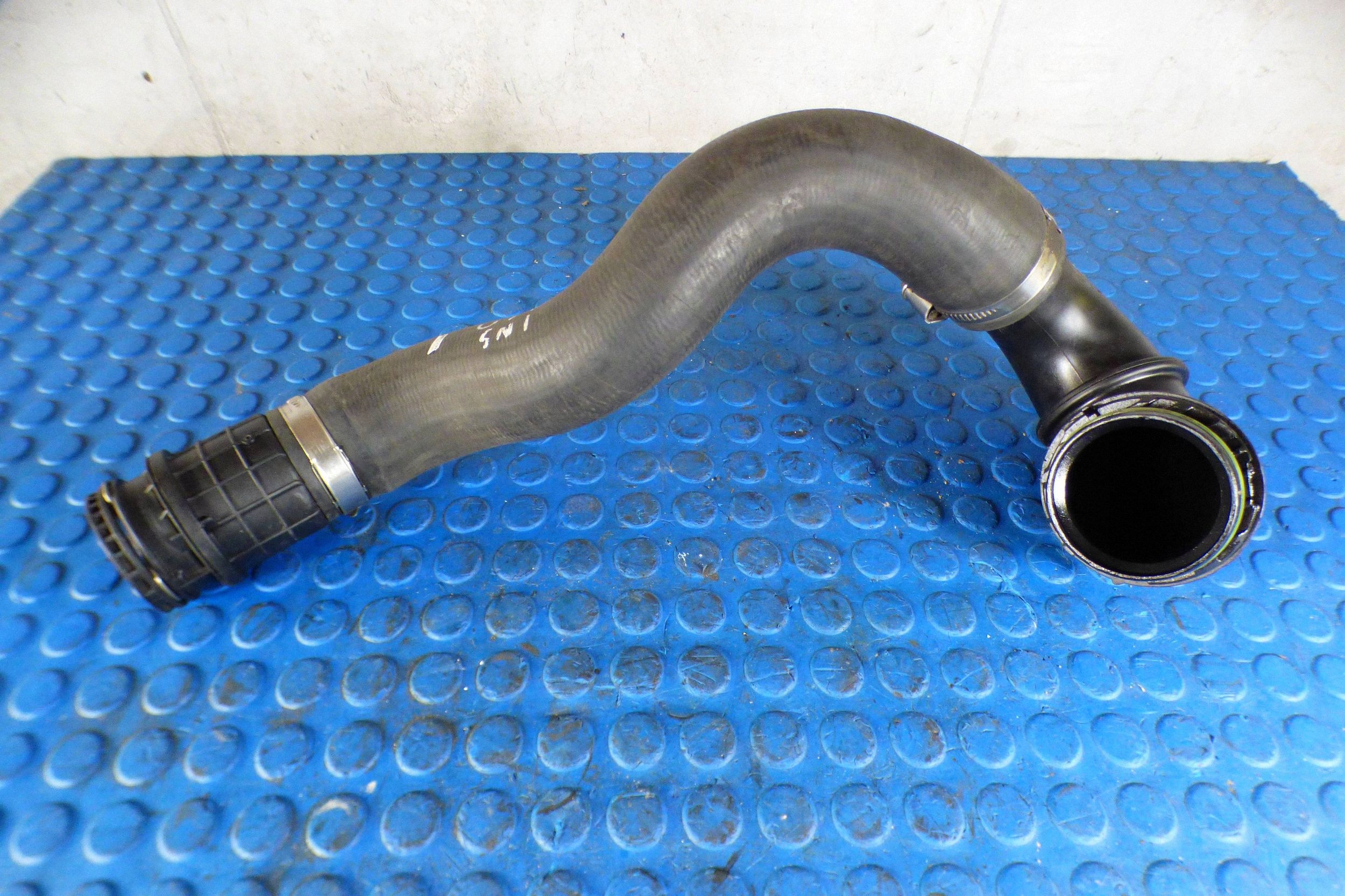 hadice intercoolera 39018802 originál st.velmi dobrý stav Opel Insignia A 1.6 CDTI