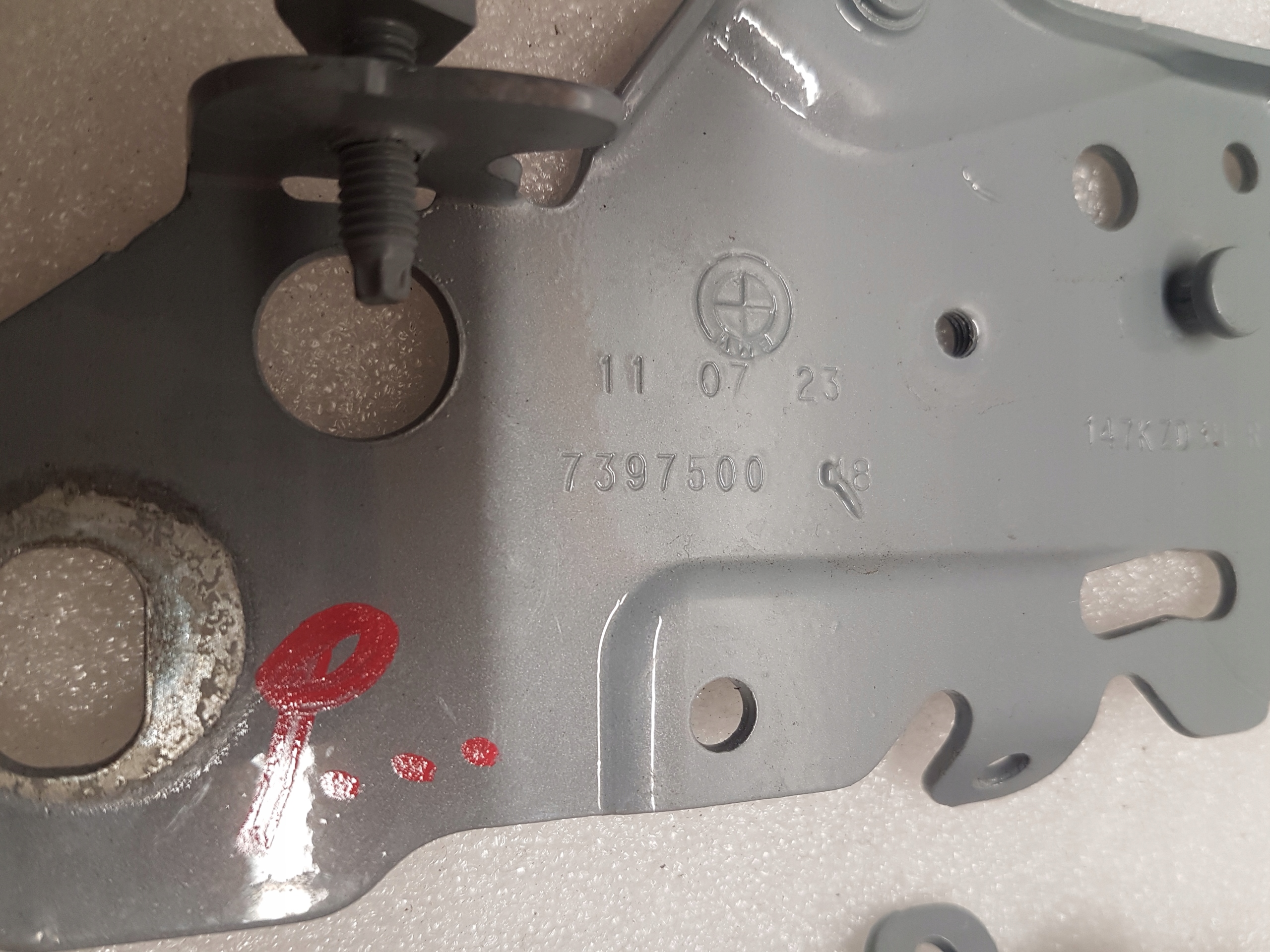 bonnet hinges left right BMW X3 G01 X4 G02 7397499 7397500