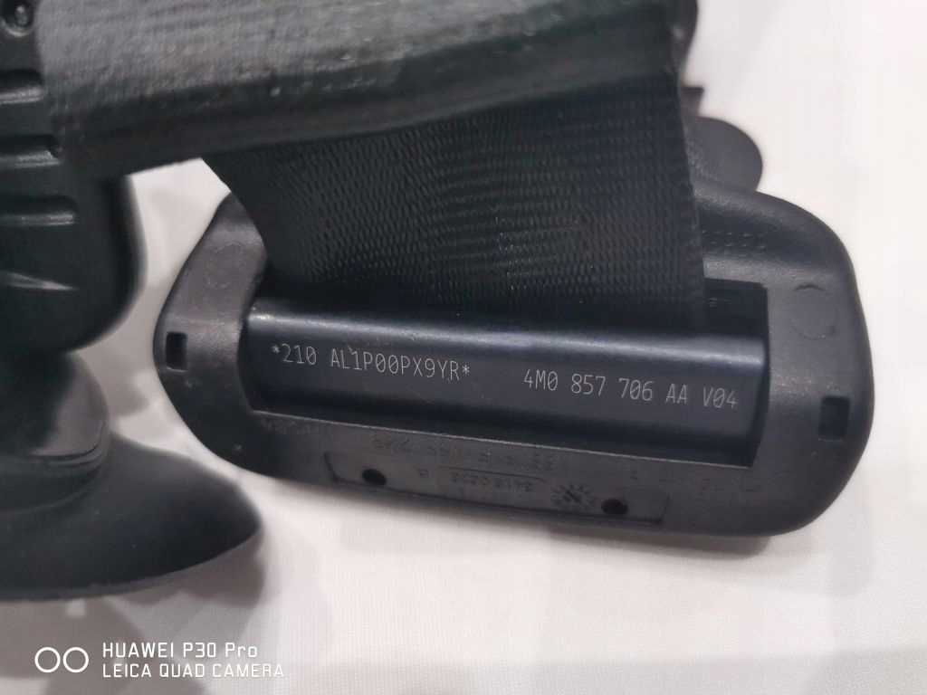 Audi Q7 4M0 Передний ремень безопасности доводчик америка / 4M0857705 AA