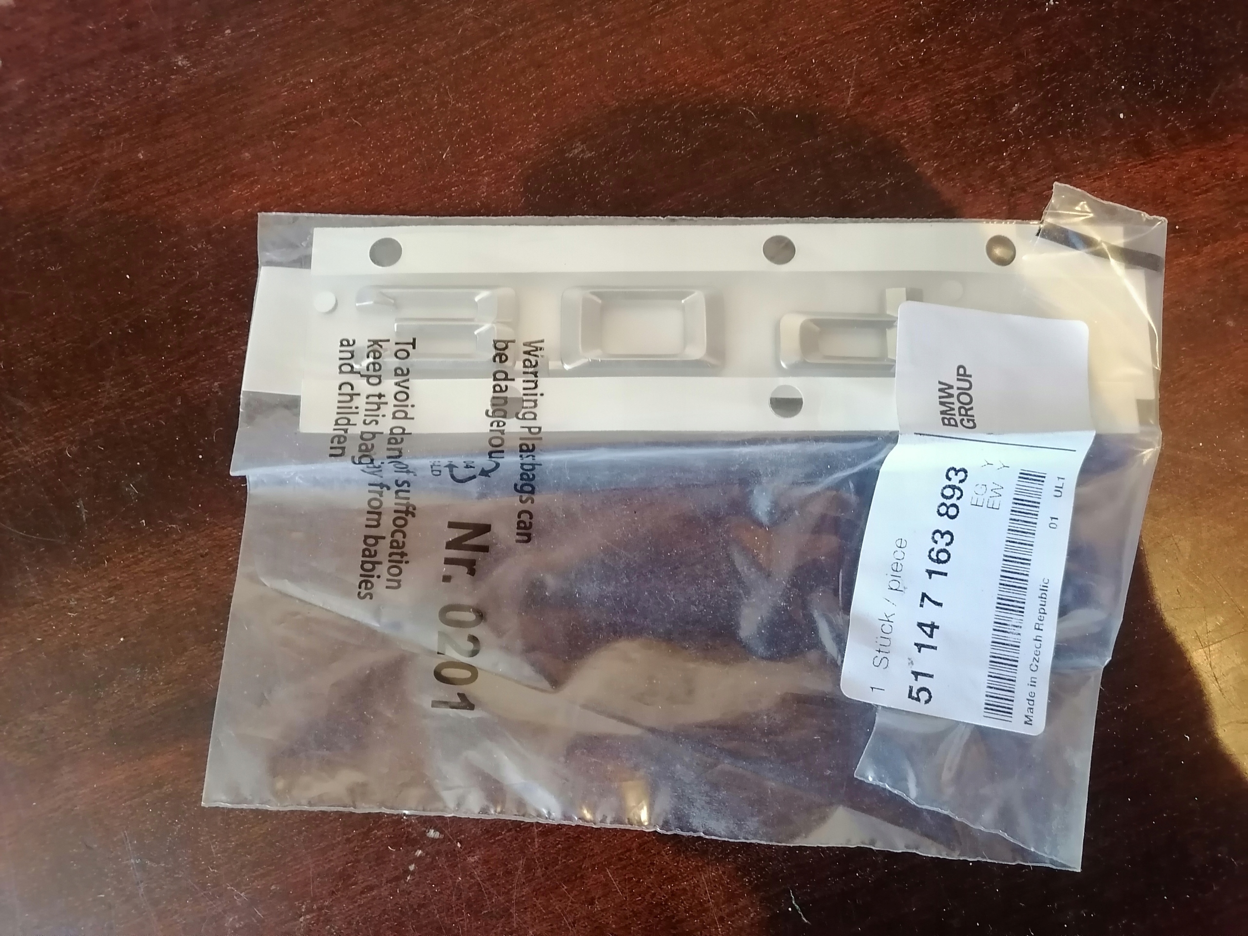 Позначення BMW 51147163893