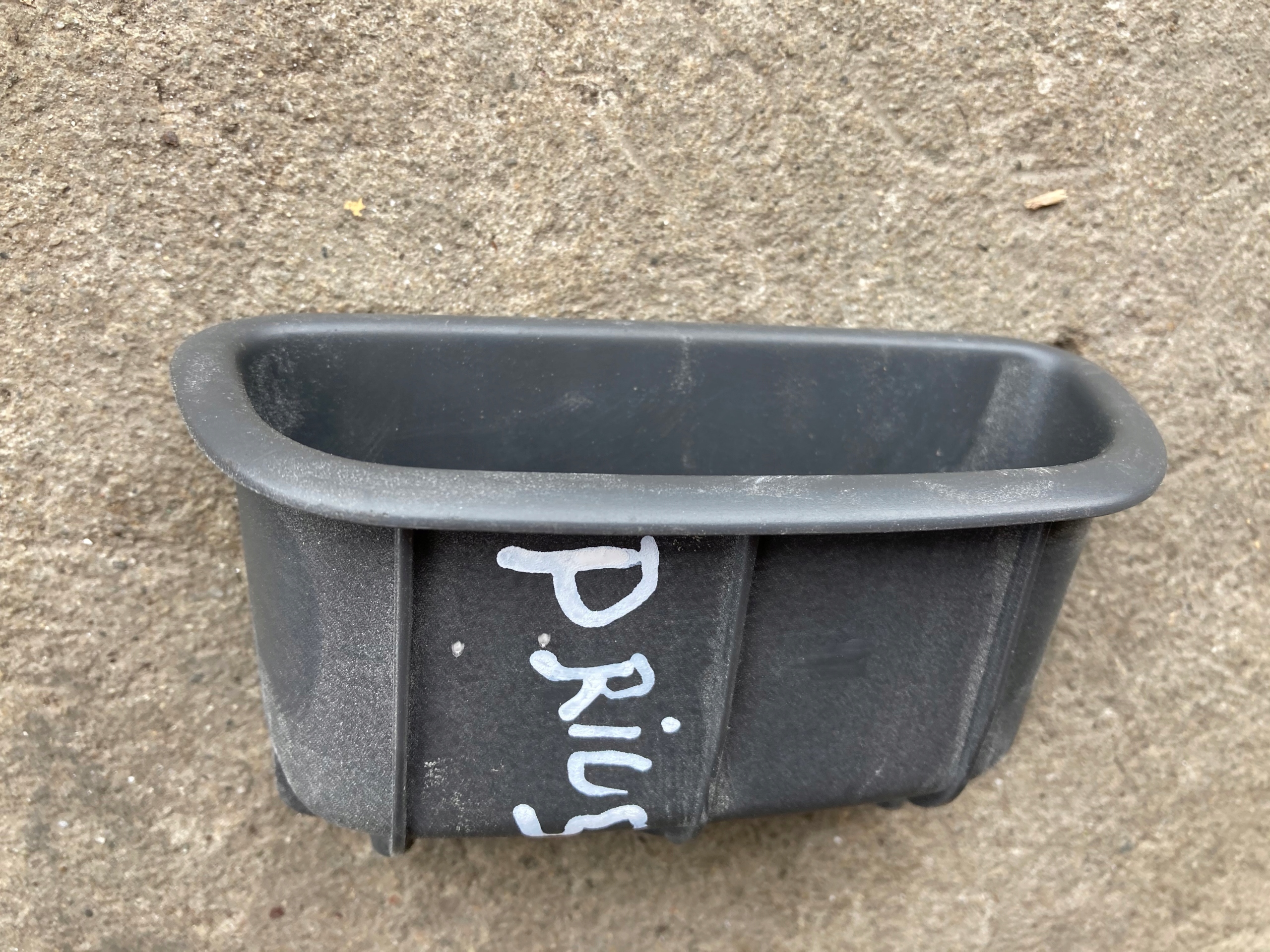 TOYOTA PRIUS WKŁAD BOCZKA TAPICERKI LEWY TYŁ