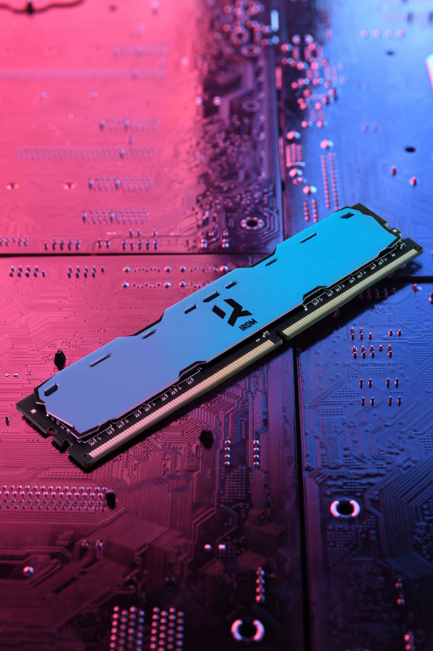 Pamięć RAM GOODRAM IRDM 8GB 2400MHz CL15 SR DIMM Pojemność całkowita 8 GB