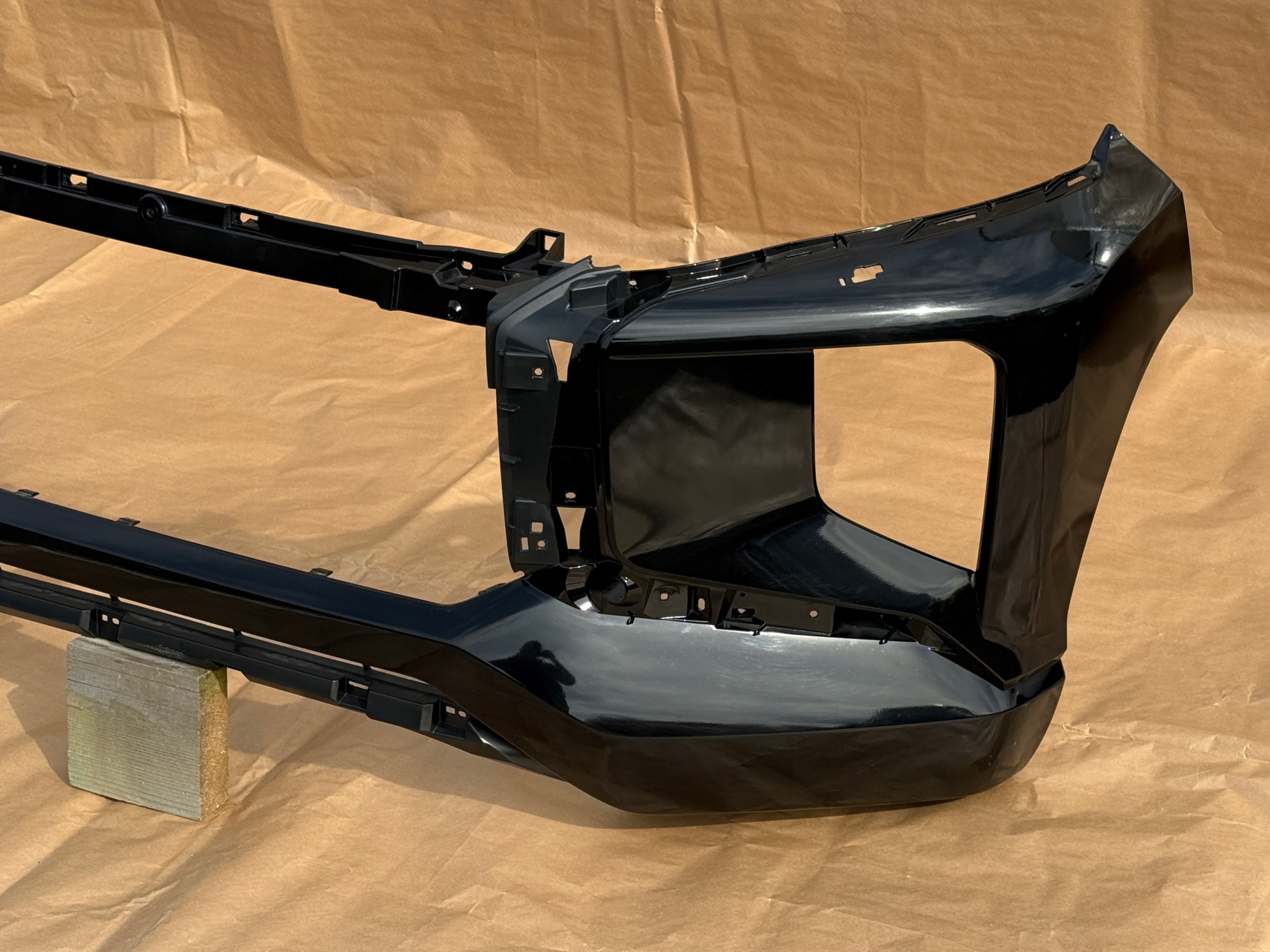 MITSUBISHI L200 2019-2025 bumper front original 6400J790ZZ black