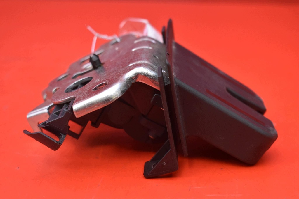 lock bonnet rear part boot 3T5827520A SKODA SUPERB 2 II HB 08-13
