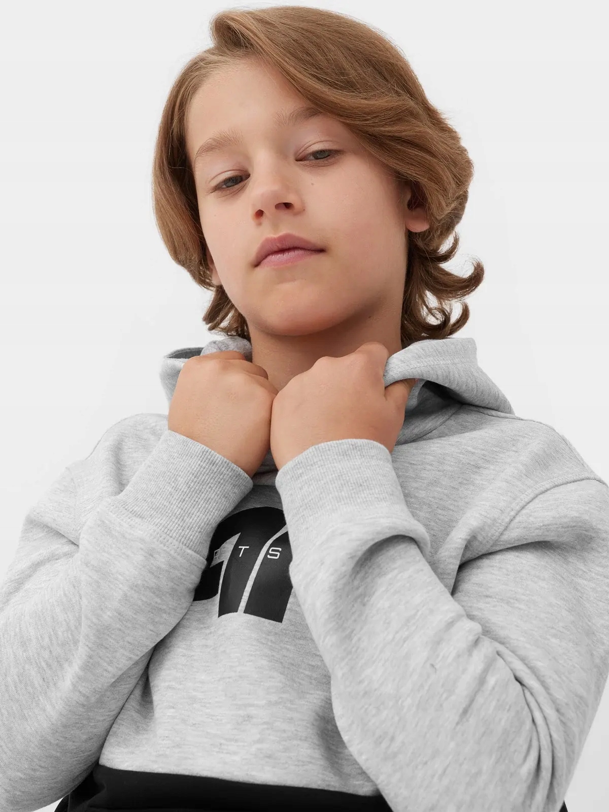 BLUZA CHŁOPIĘCA 4F DRESOWA Z KAPTUREM AW23M628 Materiał dominujący bawełna