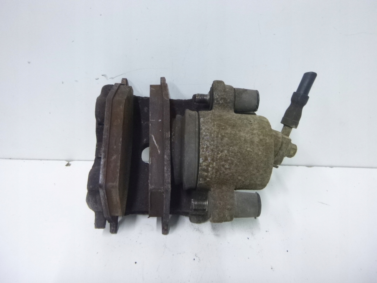 caliper brake front Skoda Octavia 1.6 1998 r.