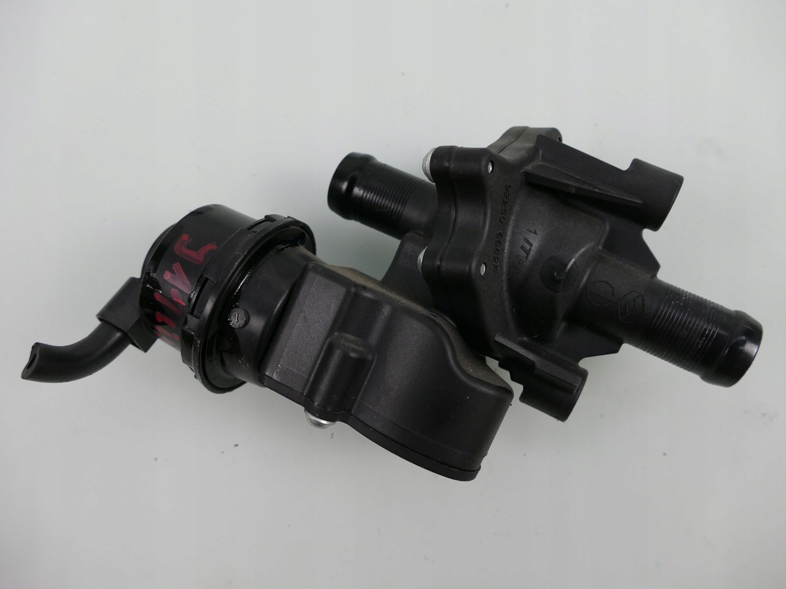 92230 6682R - NISSAN QASHQAI J11 1.3 DIG - T корпус термостата 21