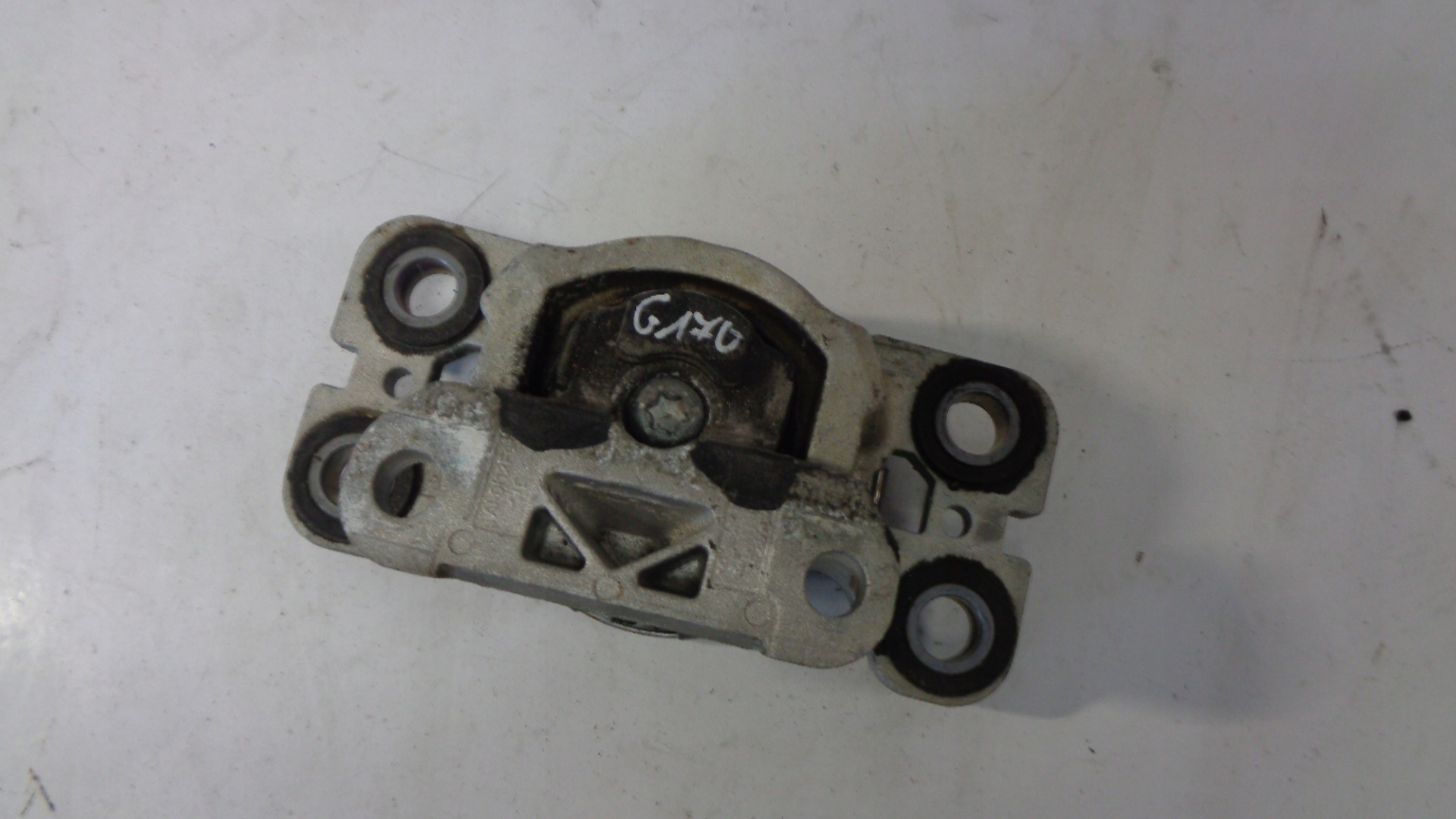 31316876 - VOLVO XC60 V60 Лапа подушка коробки передач 2.0 D