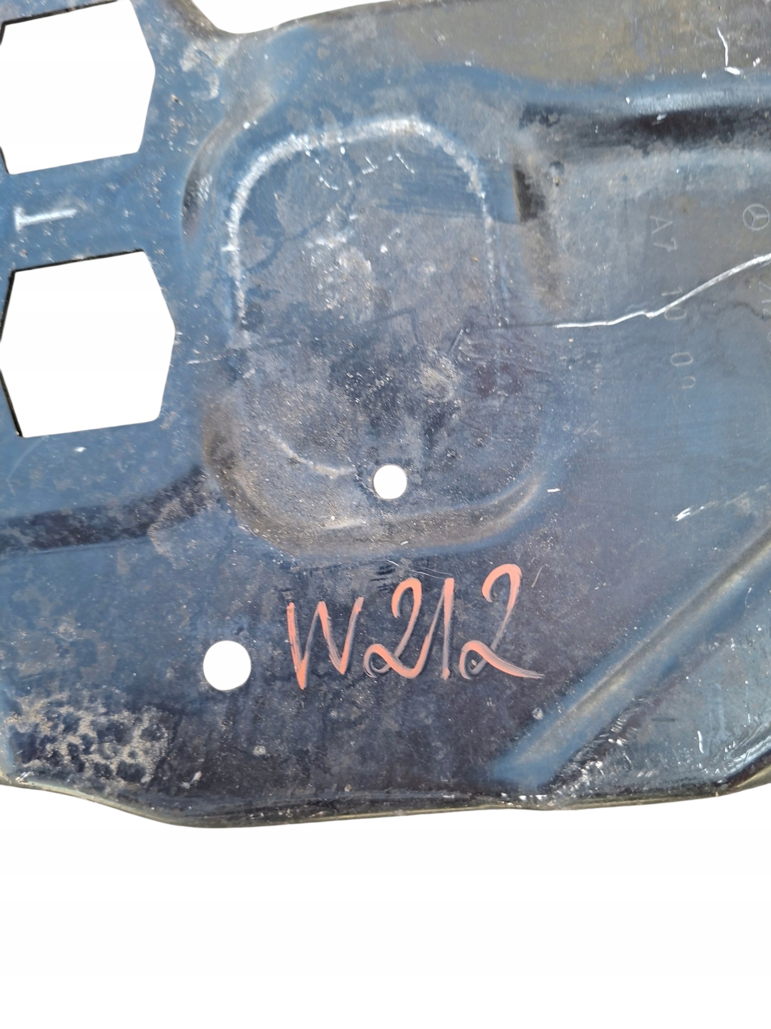wall support sider front MERCEDES W212 A2126200072