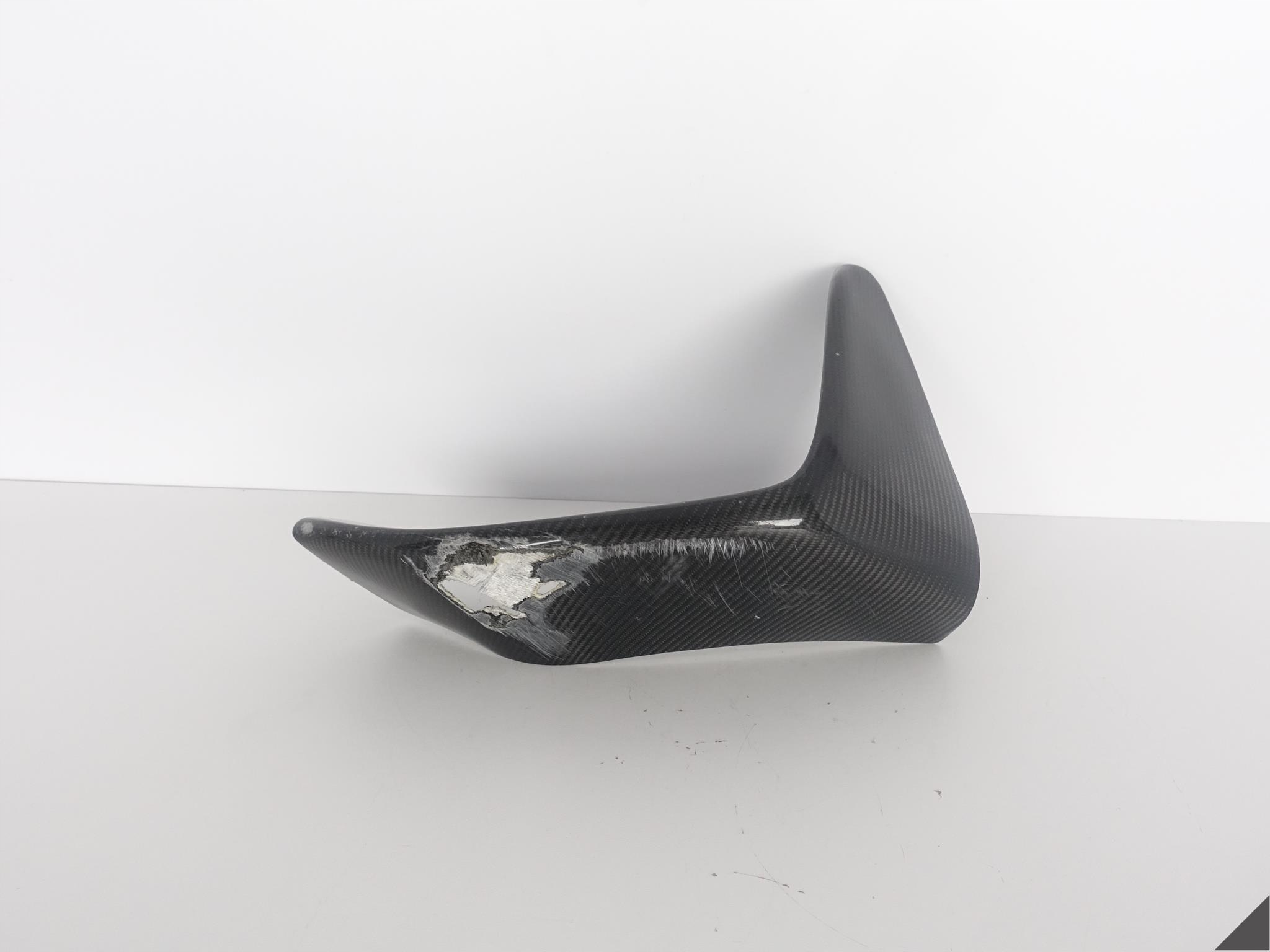 BMW M3 F80 M4 F82 F83 CARBON накладка молдинг л