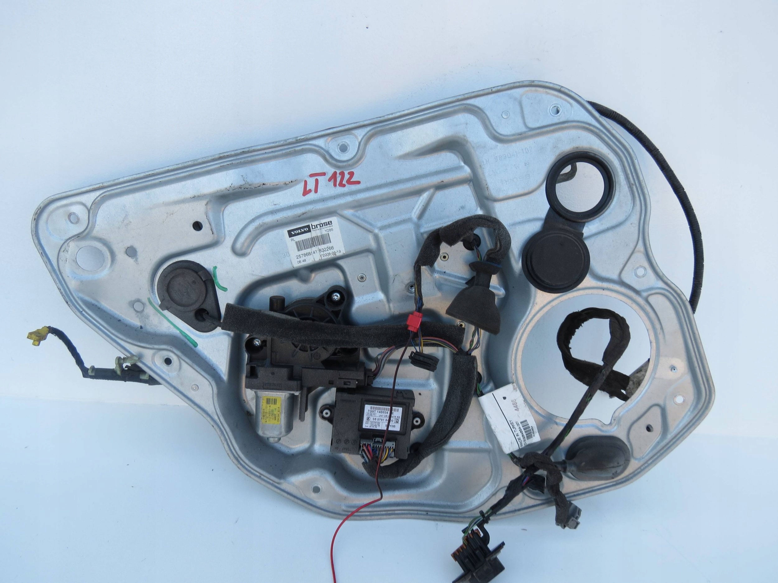 window regulator mechanism left rear part VOLVO V70 III 983041102
