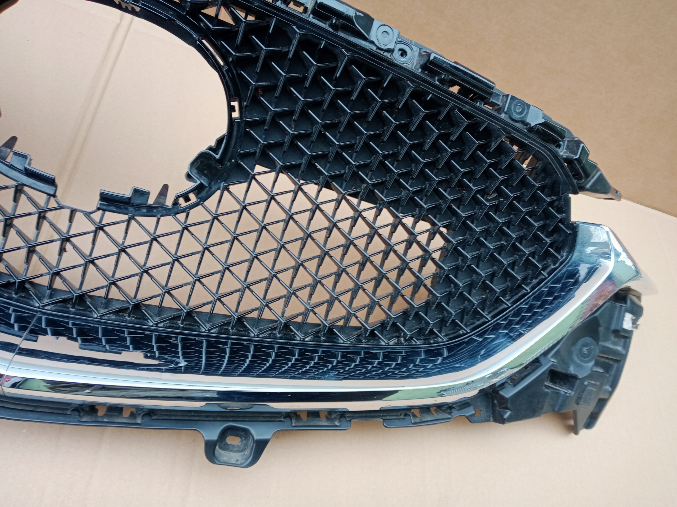 Mazda CX-5 KF Kühlergrill FRONTGRILL Kühlergitter KB8B50712A - Thumbnail 4