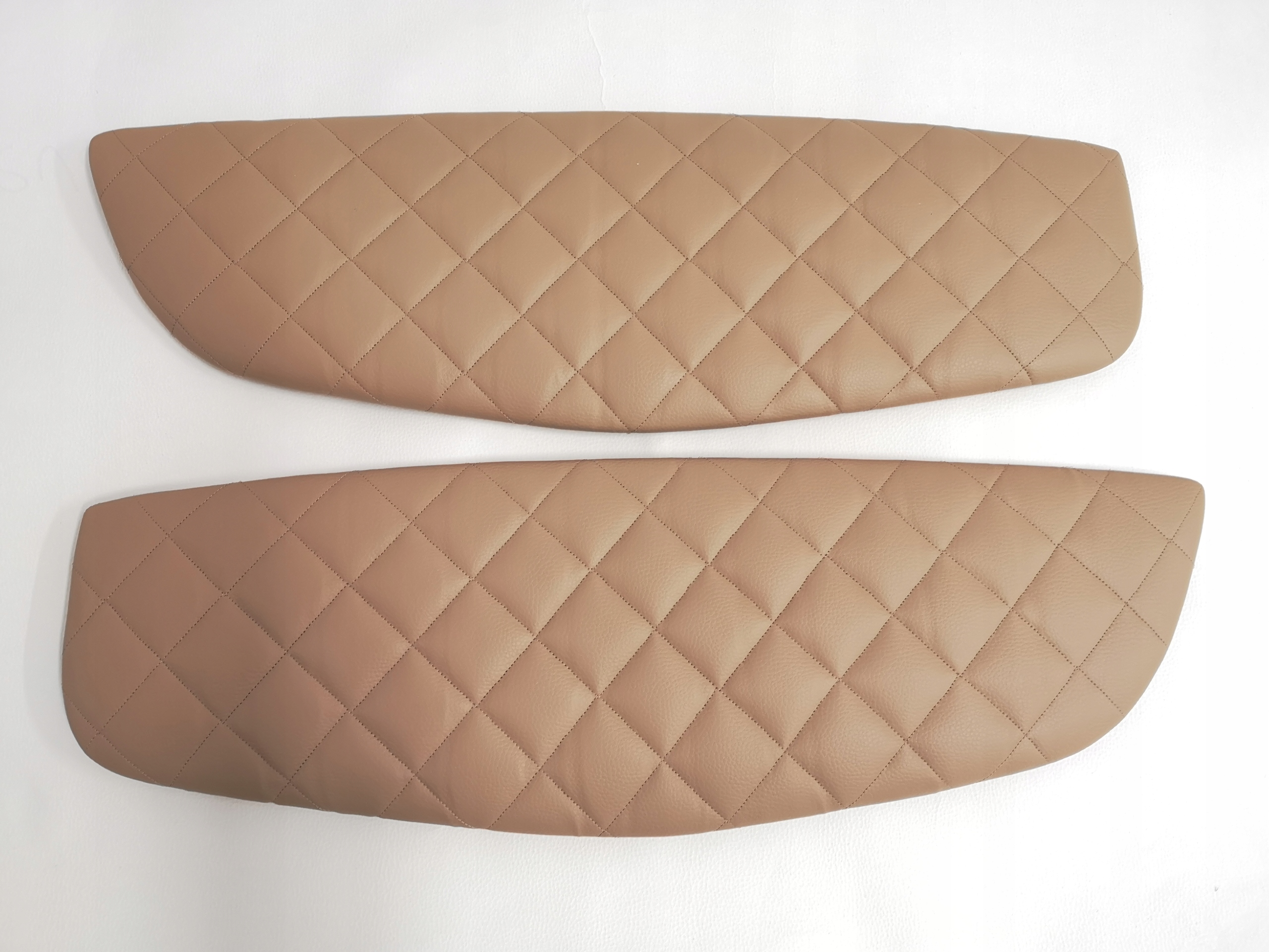 TAPICERKA DRZWI POKROWCE BOCZKI PIKOWANE MAN TGX