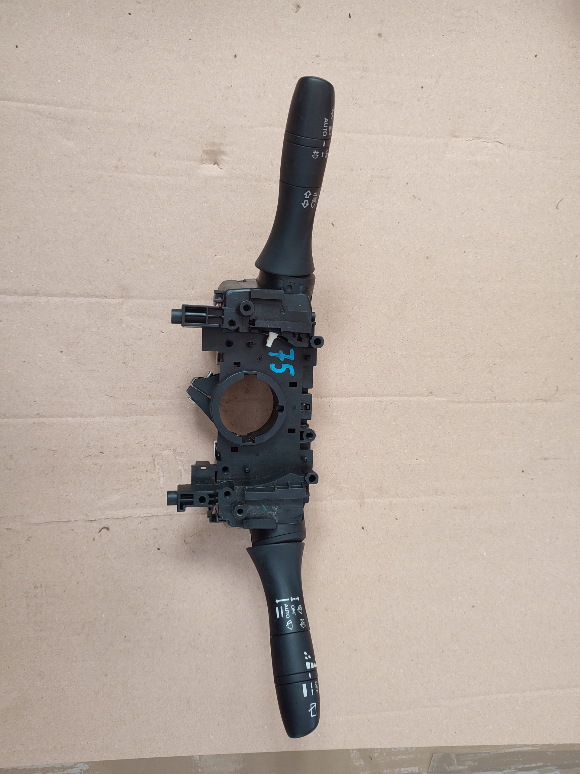 commande levier commodo sous volant NISSAN QASHQAI J11 2019R 18Z20SN1