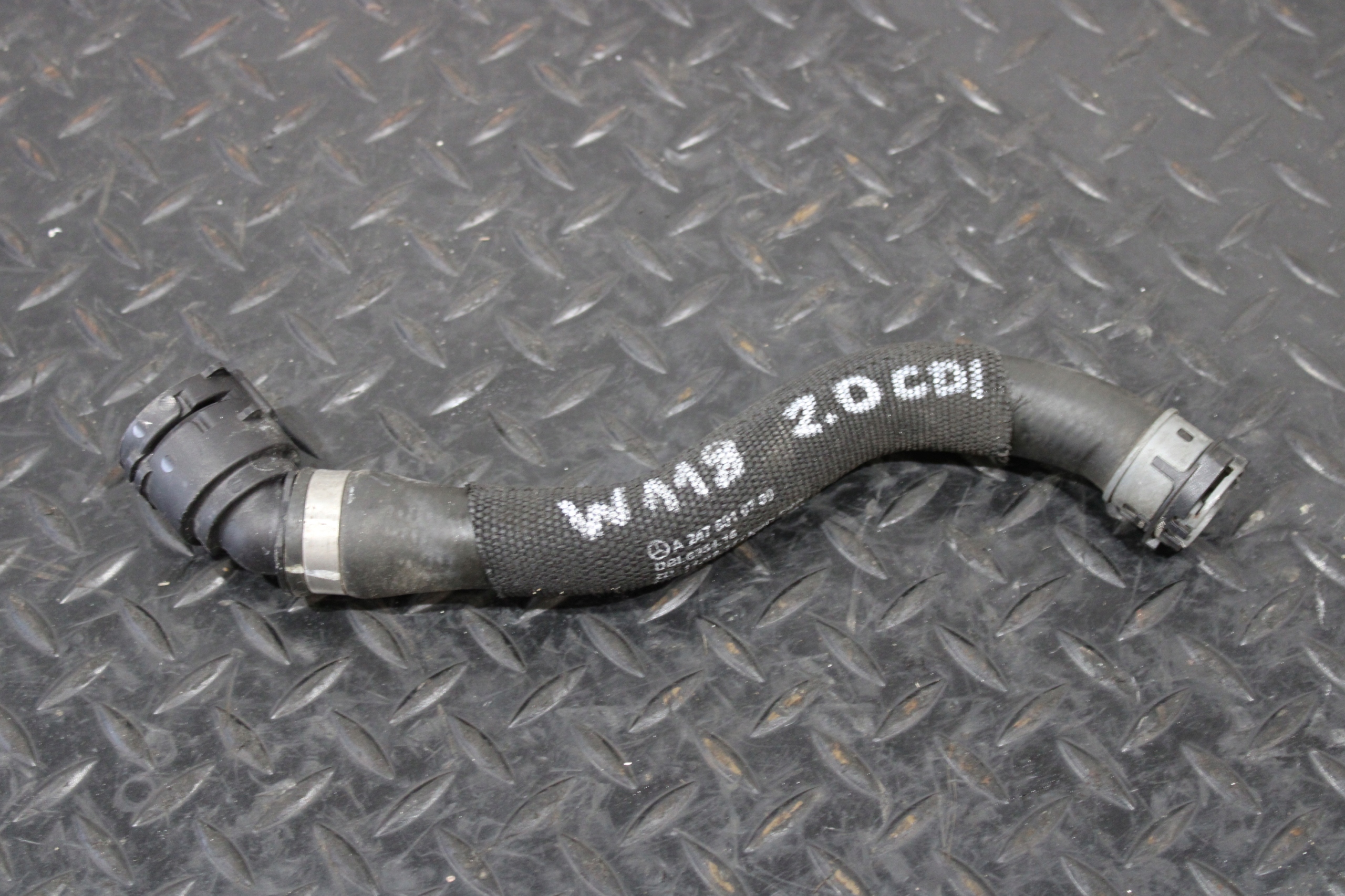 WĄŻ PRZEWÓD WODY CLA II 2 W118 AMG A2475010700