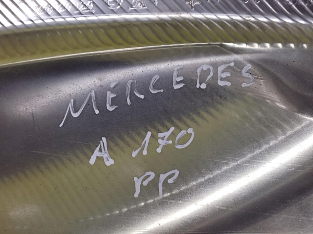 MERCEDES A170 REFLEKTOR light right front A1688201861