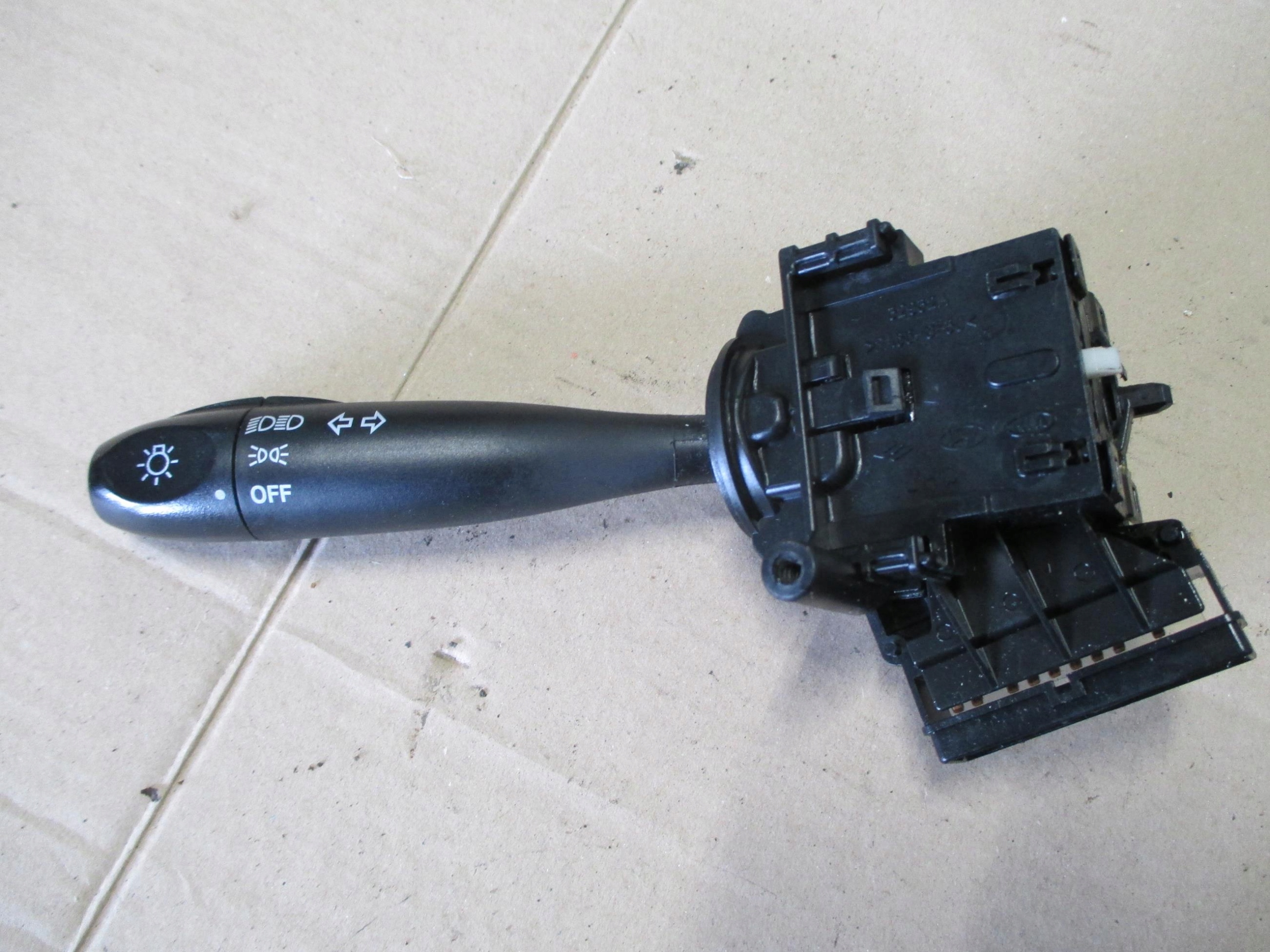 ACCENT 3 III 3D 05-11 PRZEŁĄCZNIK KIERUNKOWSKAZÓW