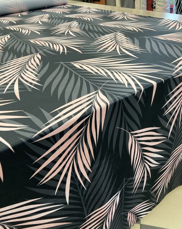 FOTEL USZAK PIKOWANY GLAMOUR CHESTERFIELD PODNÓŻEK Szerokość mebla 83 cm