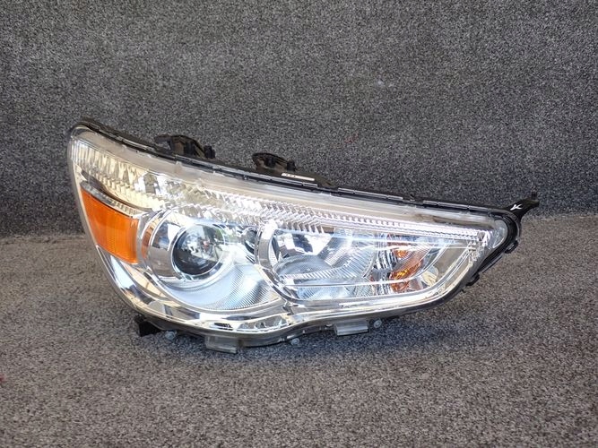 MITSUBISHI ASX 10- reflektor right light right