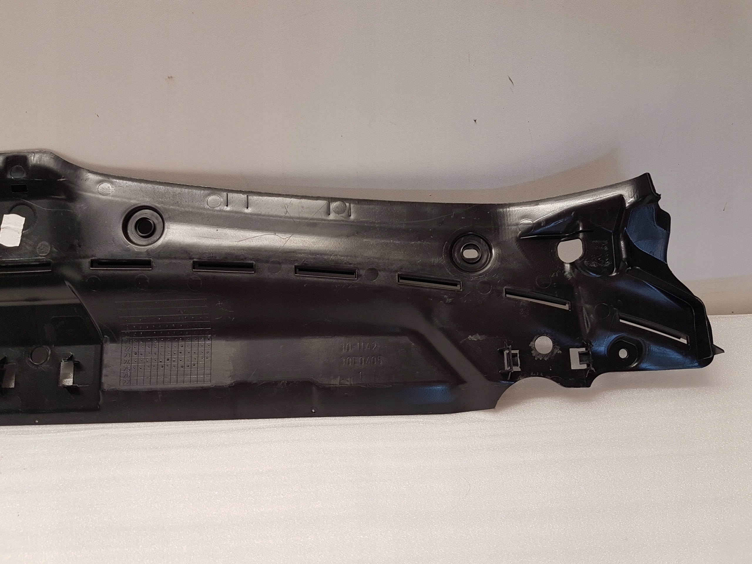 kryt stěny předek BMW G20 G21 7461970