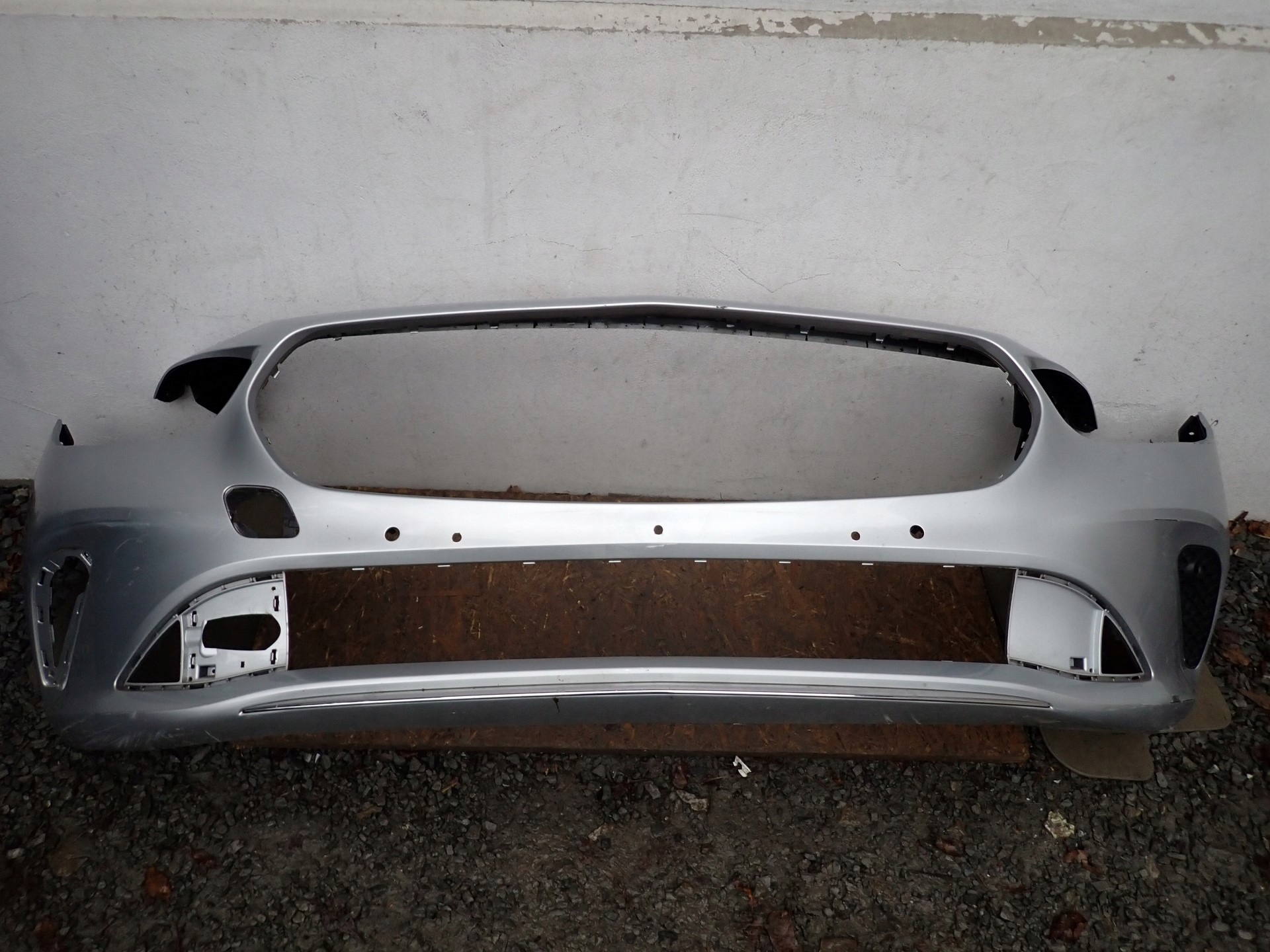 bumper front front MERCEDES B KLASA 247 2018