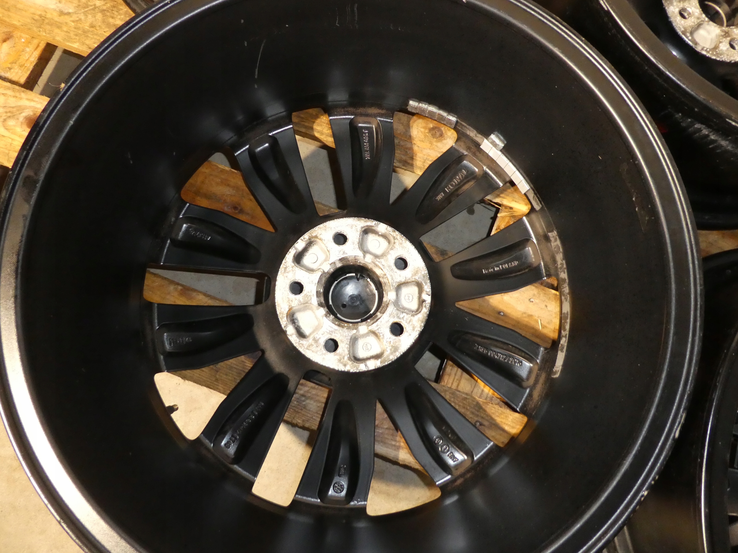 4X discs disc VW AMAROK 2H6601025F 5X120 20CALI