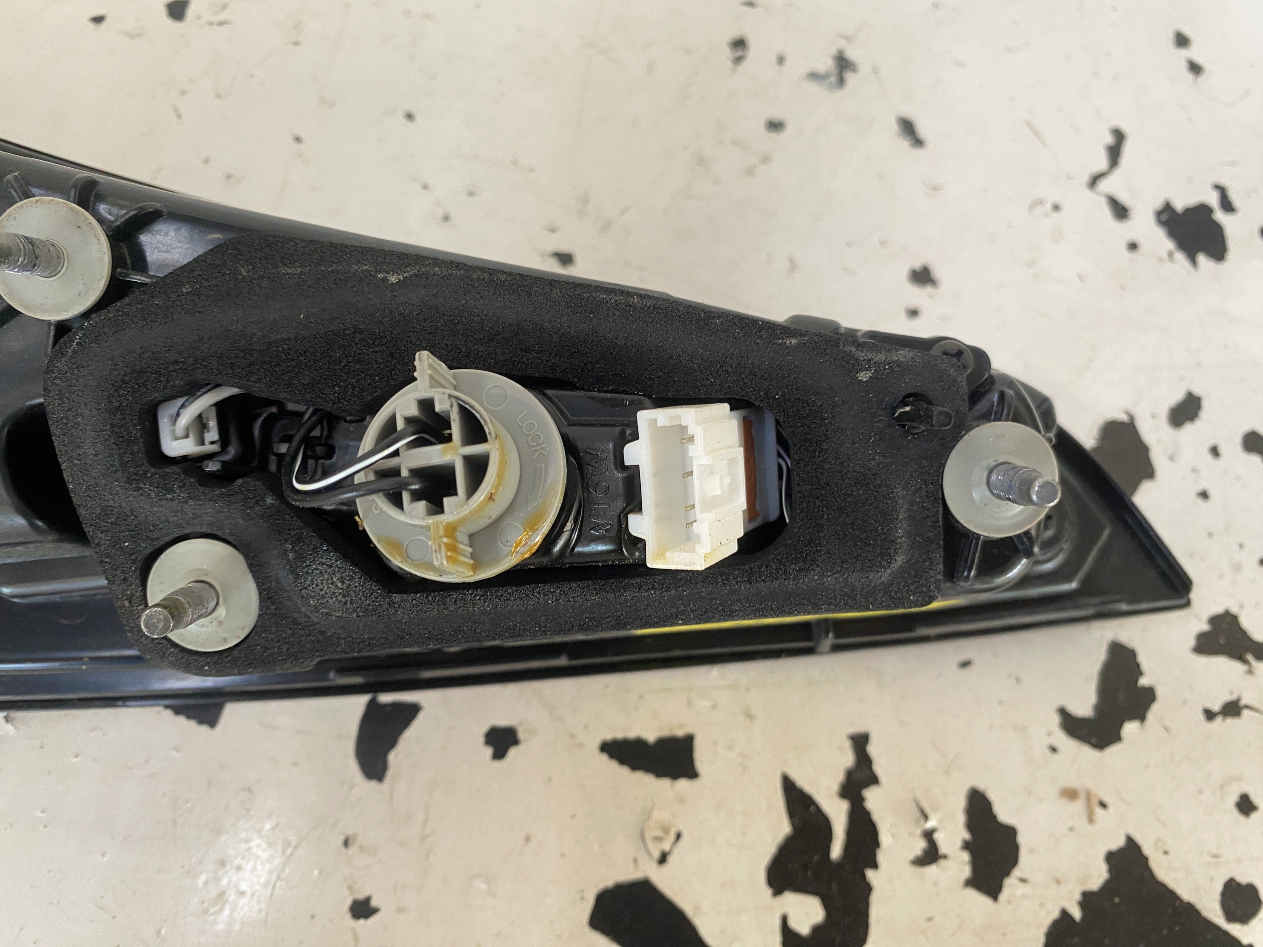 kia SOUL III фонарь правый крышке багажника led