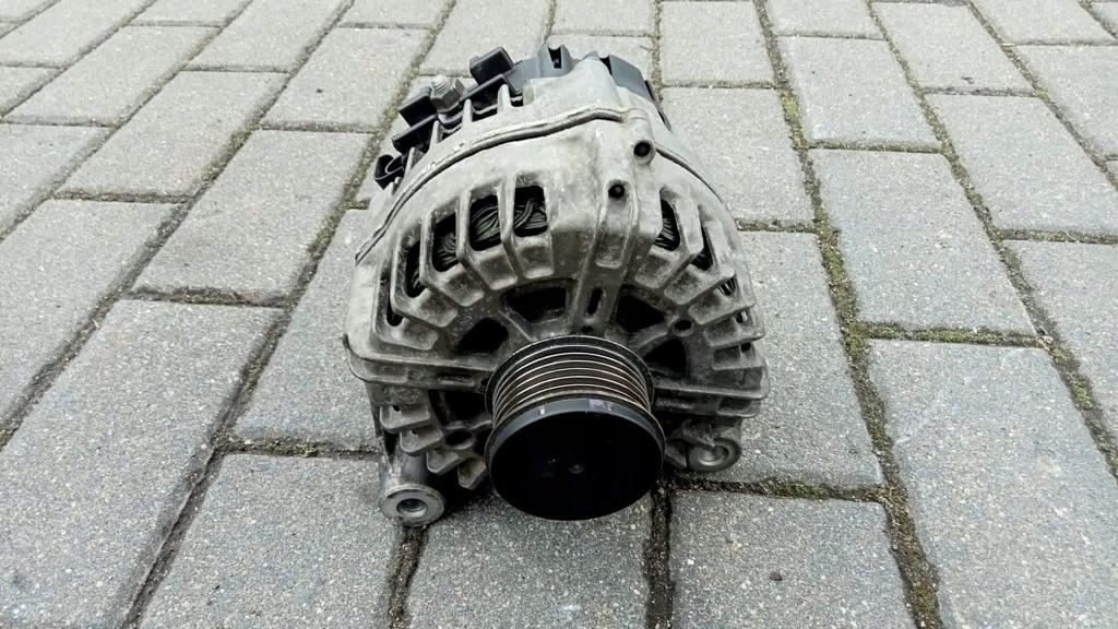 BMW X5 X6 F15 F16 ALTERNATOR FGN23S068 Producent części BMW OE