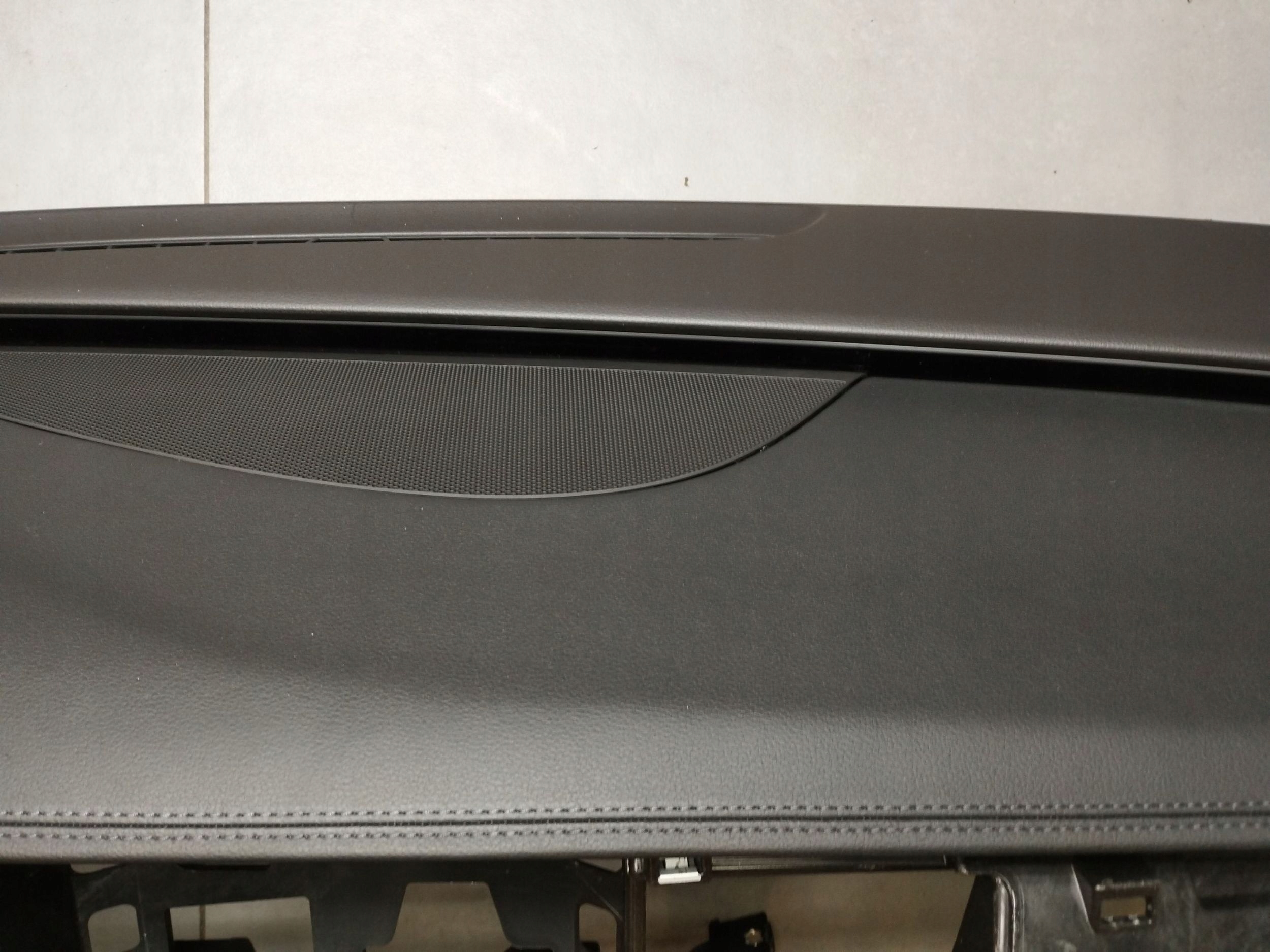 Audi A8 D4 4H 2016 dashboard console cockpit leather black HEAD UP original