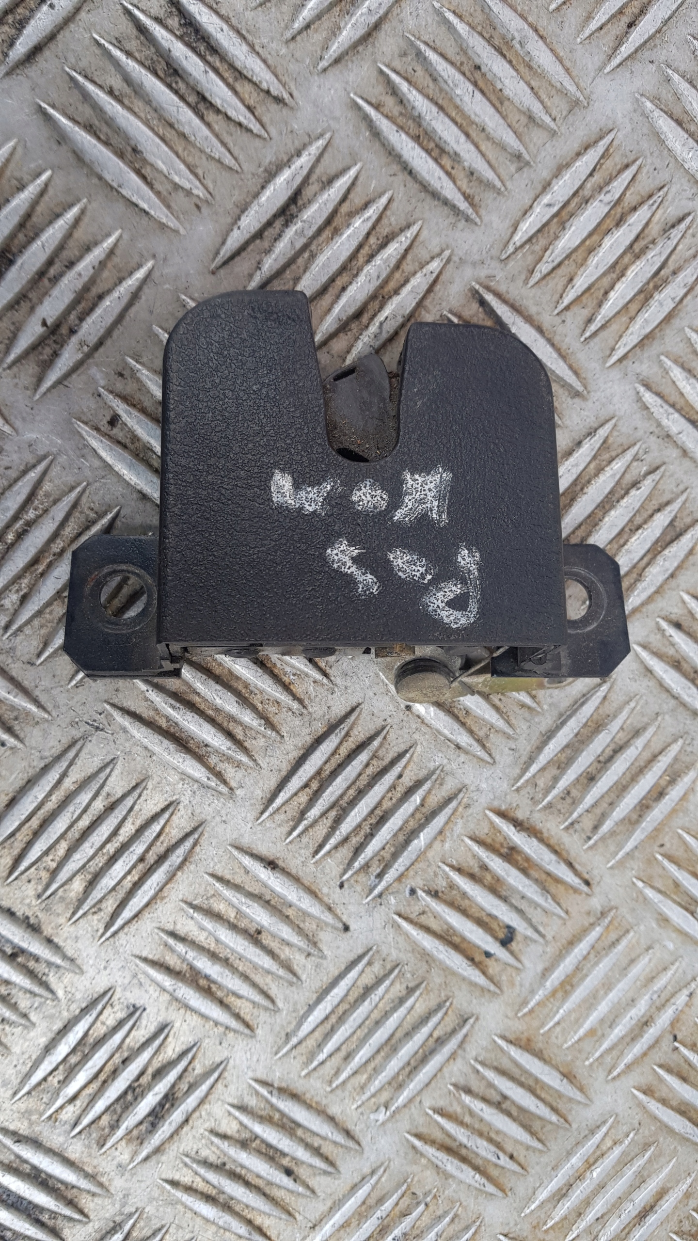 VW PASSAT B5 LIFT lock bonnet boot 3B9827505C