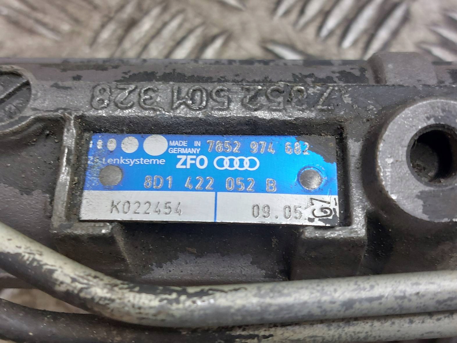 control drag rod servo steering VOLKSWAGEN PASSAT B5 FL 8D1422052B