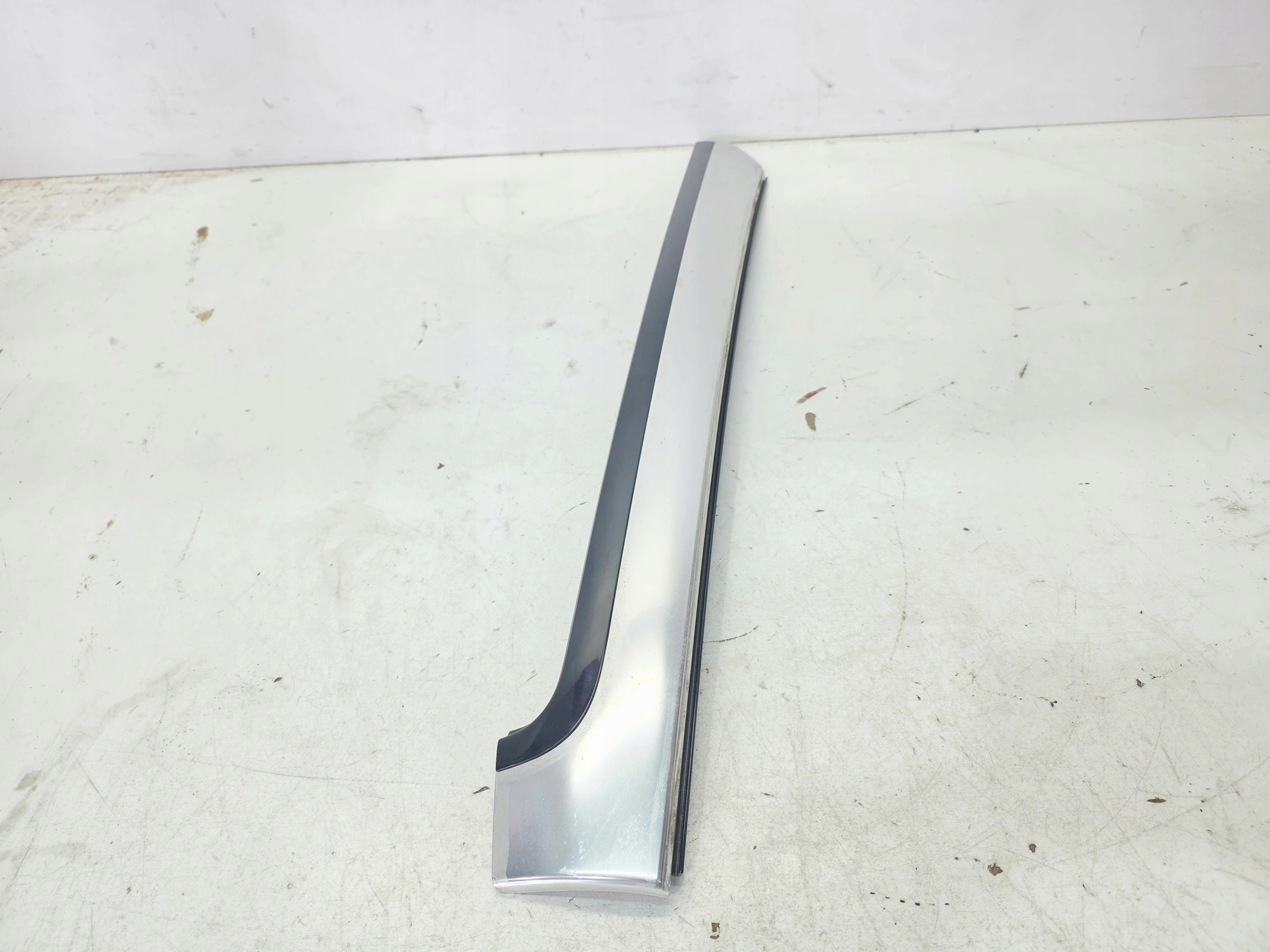moulding CHROM windows CZOLOWEJ right AUDI A5 8F CABRIO 8F0853266A