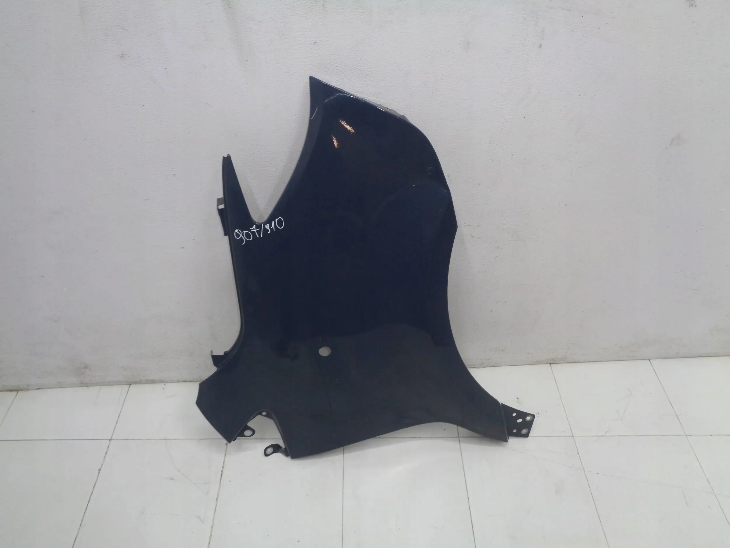 MERCEDES SPRINTER 907 /910 FENDER RIGHT FRONT FRONT INDICATOR 18R