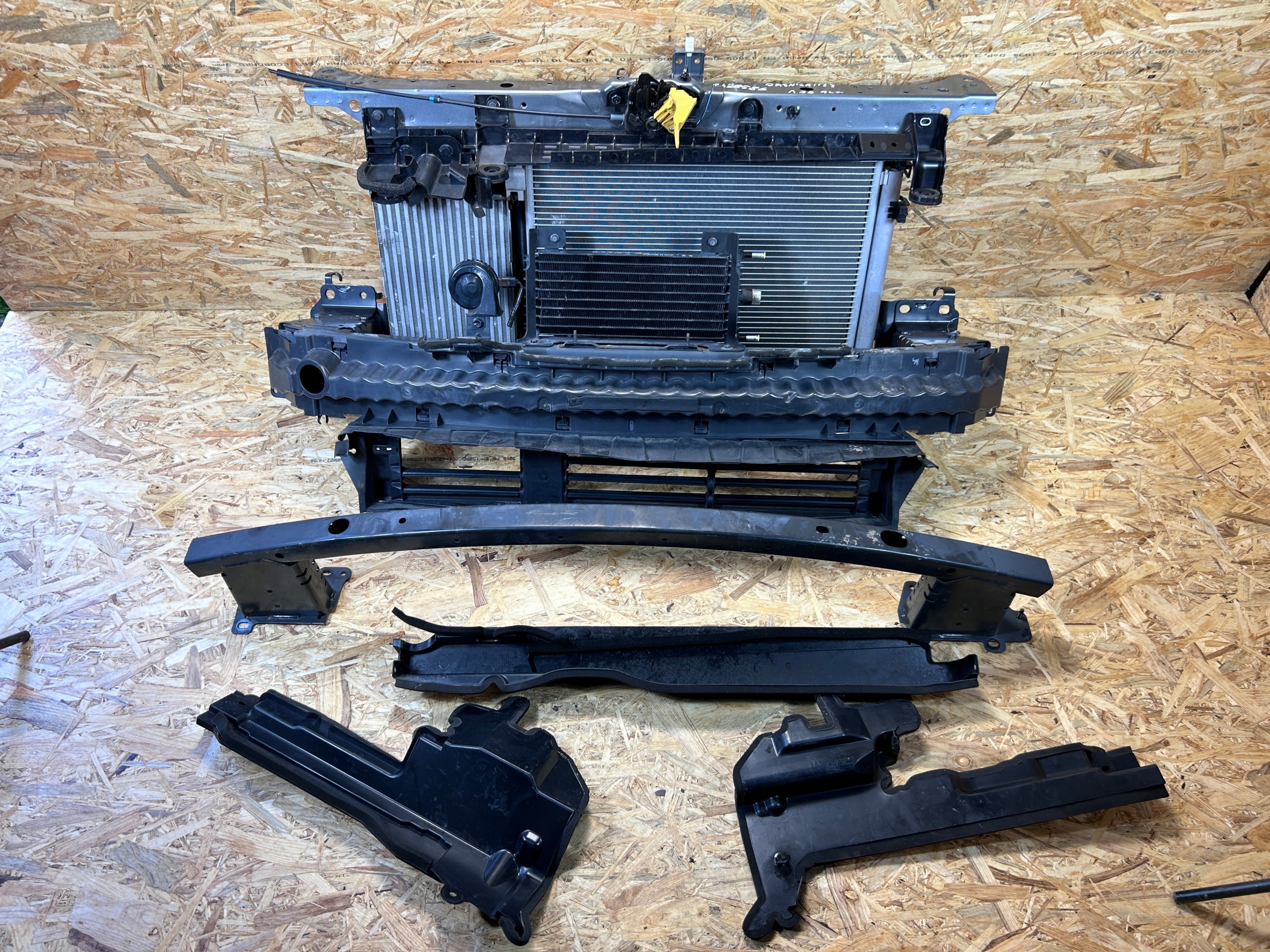 PAS PRZEDNI WZMOCNIENIE BELKA CHŁODNICE NISSAN QASHQAI III J12 1.3DIG-T 21-